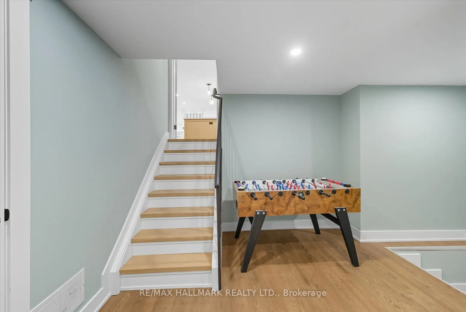 11 Avondale Crescent