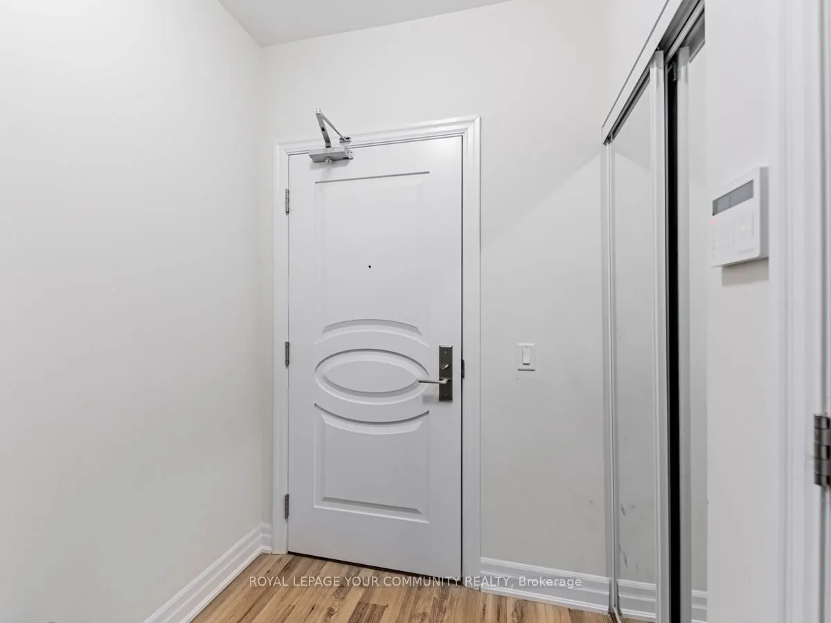 9075 Jane Street, #1009