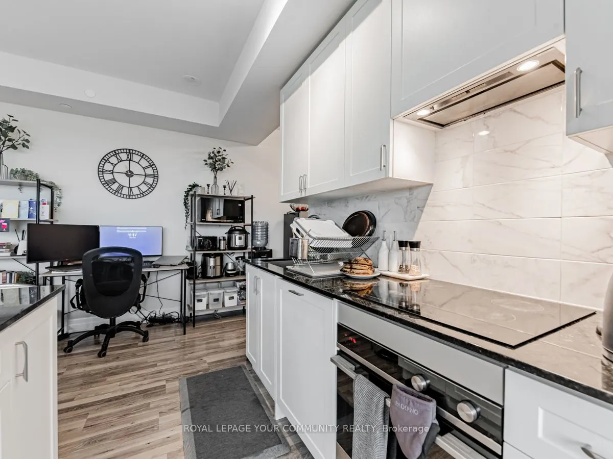 9075 Jane Street, #1009