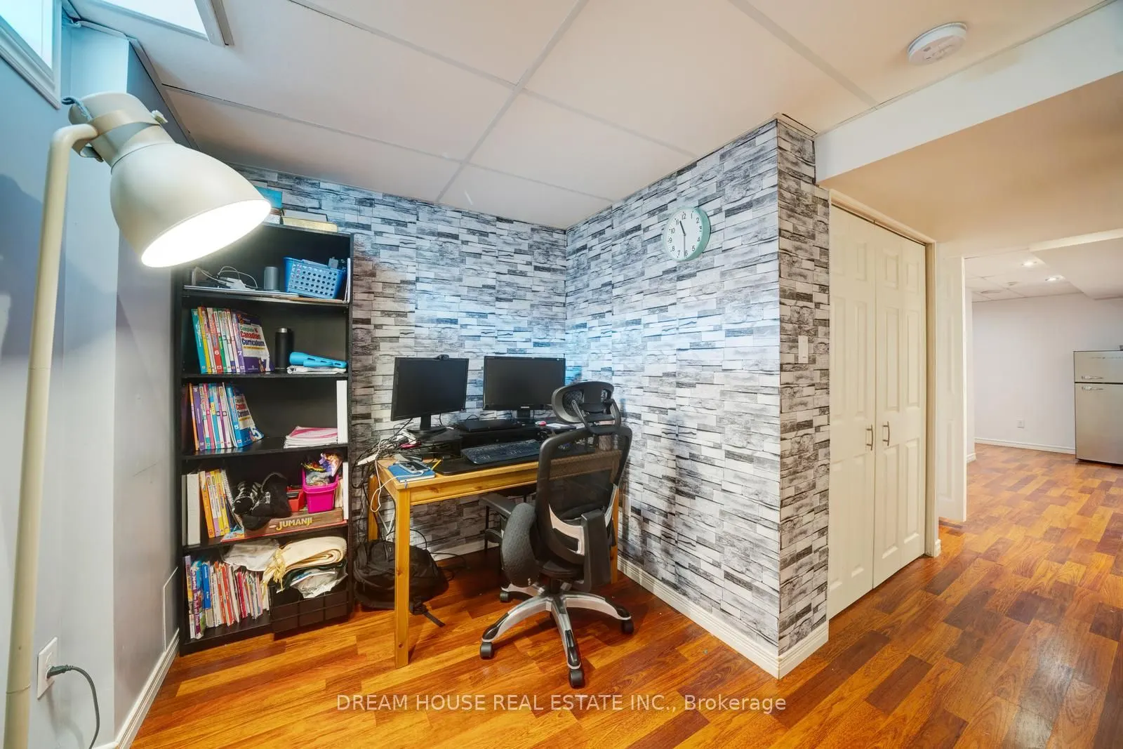 417 King Street E