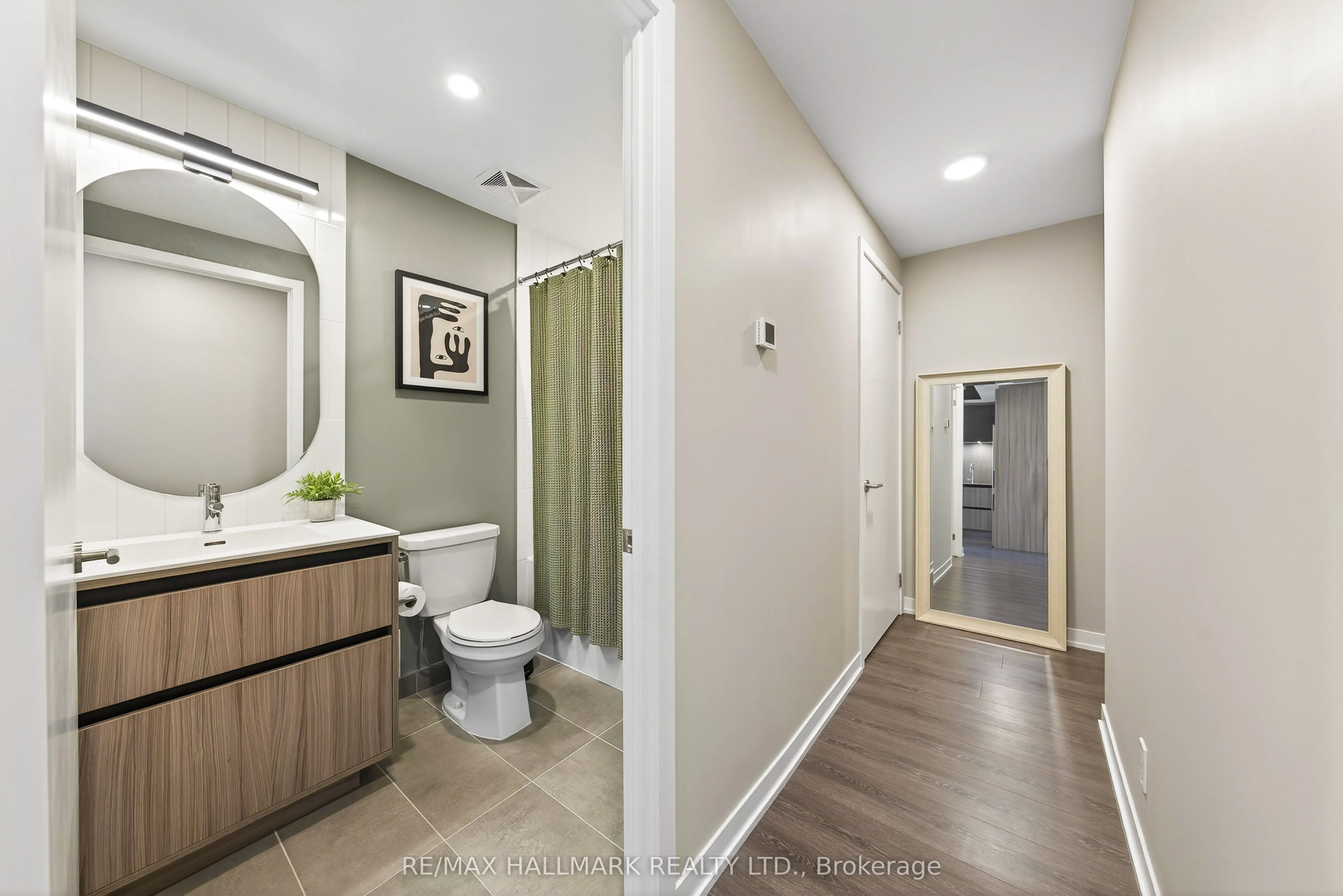 7950 Bathurst Street, #901