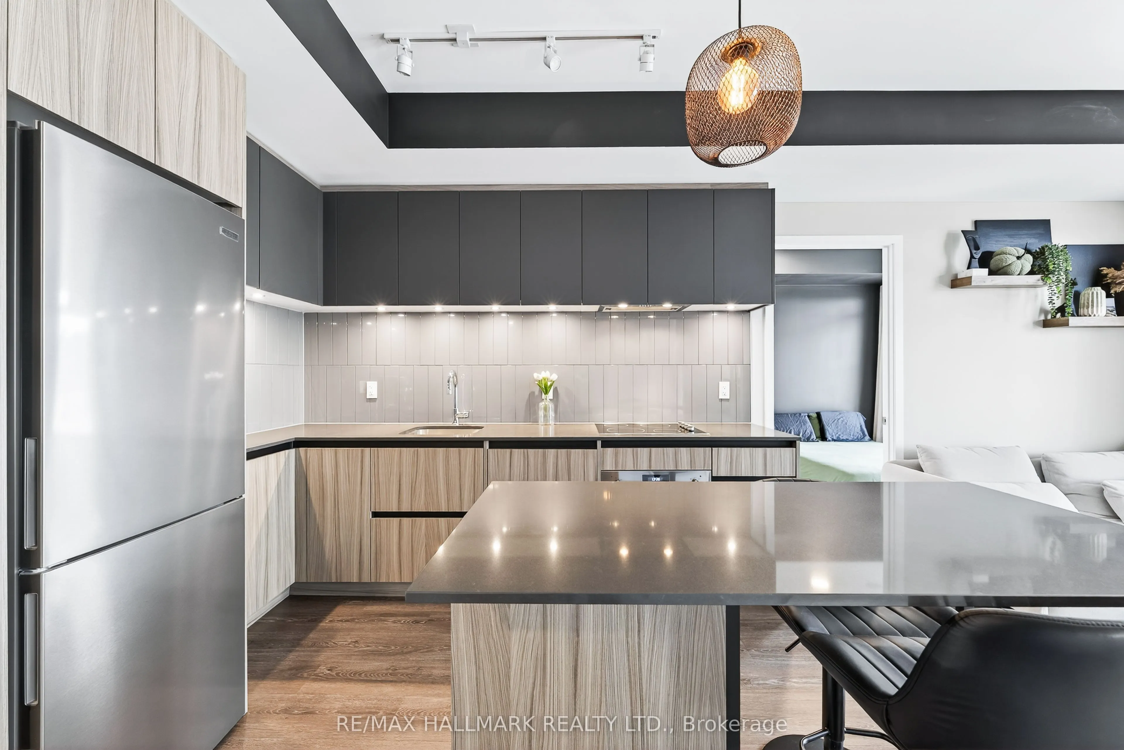 7950 Bathurst Street, #901
