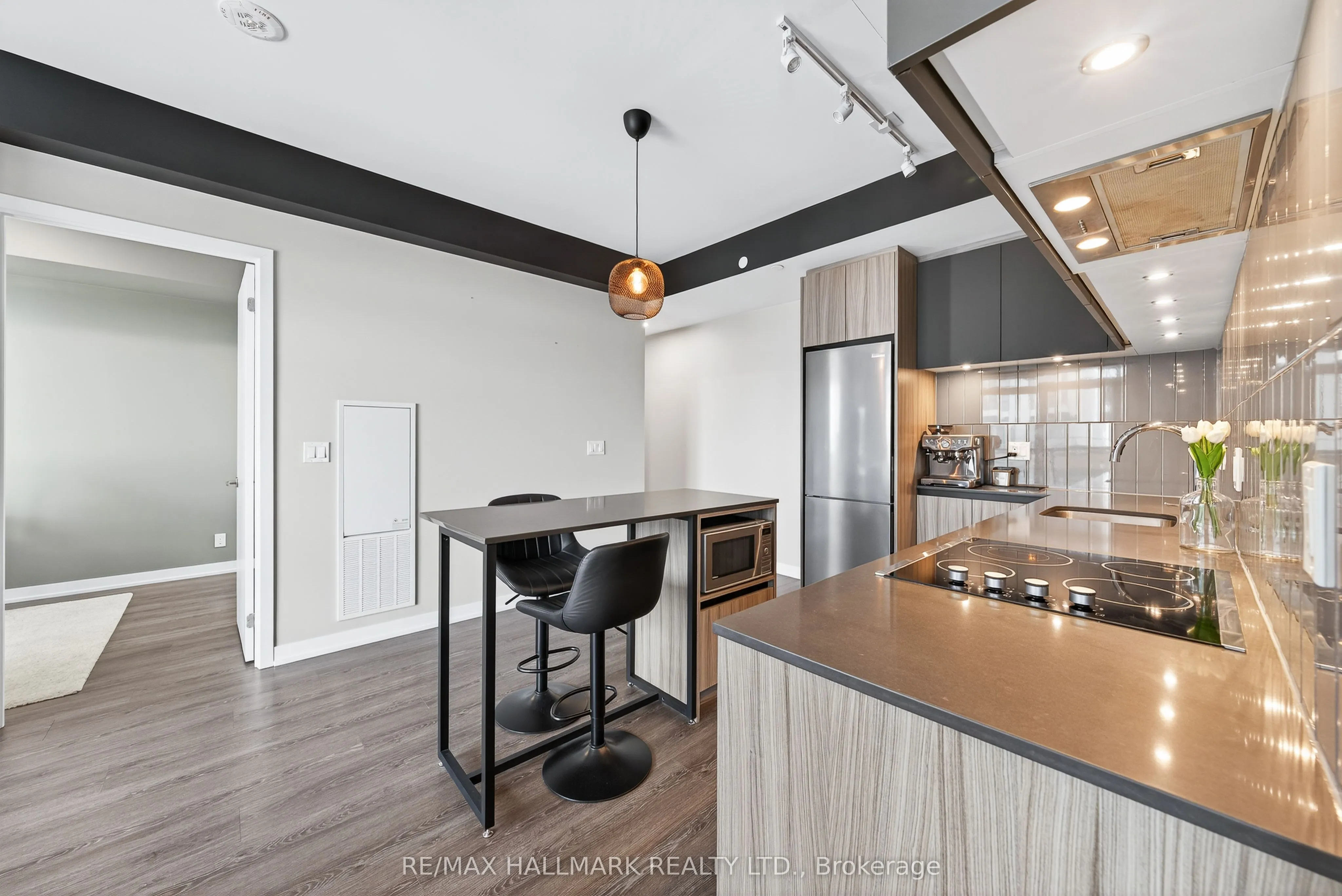 7950 Bathurst Street, #901