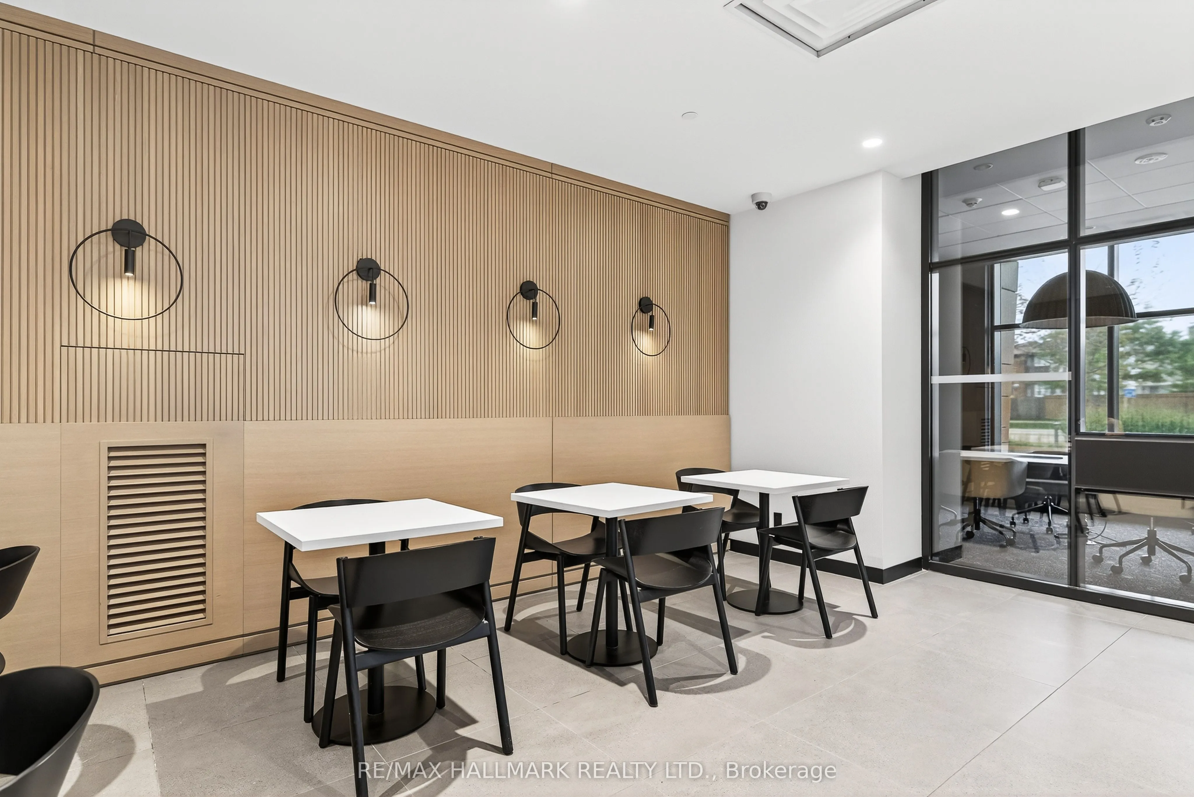 7950 Bathurst Street, #901