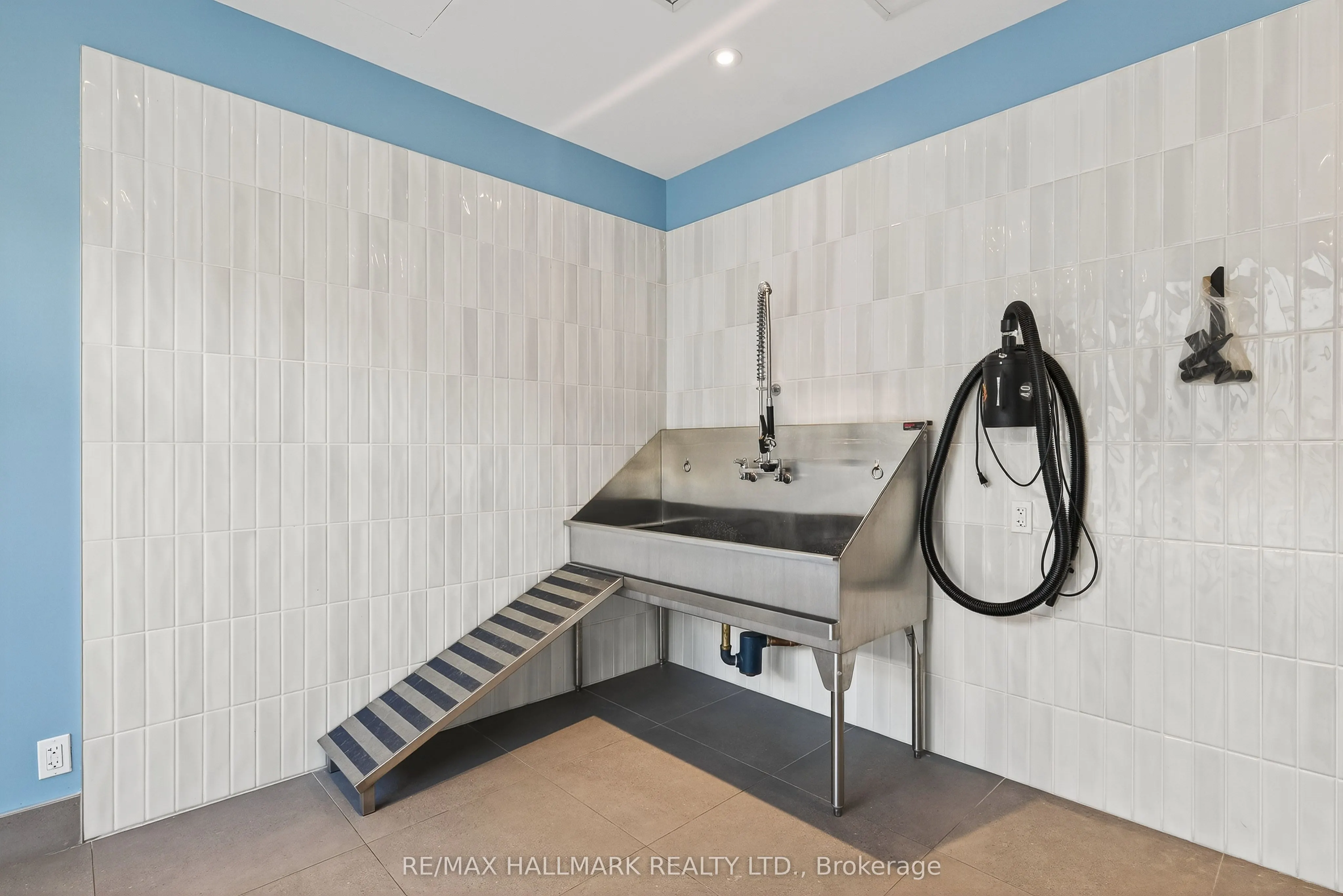 7950 Bathurst Street, #901