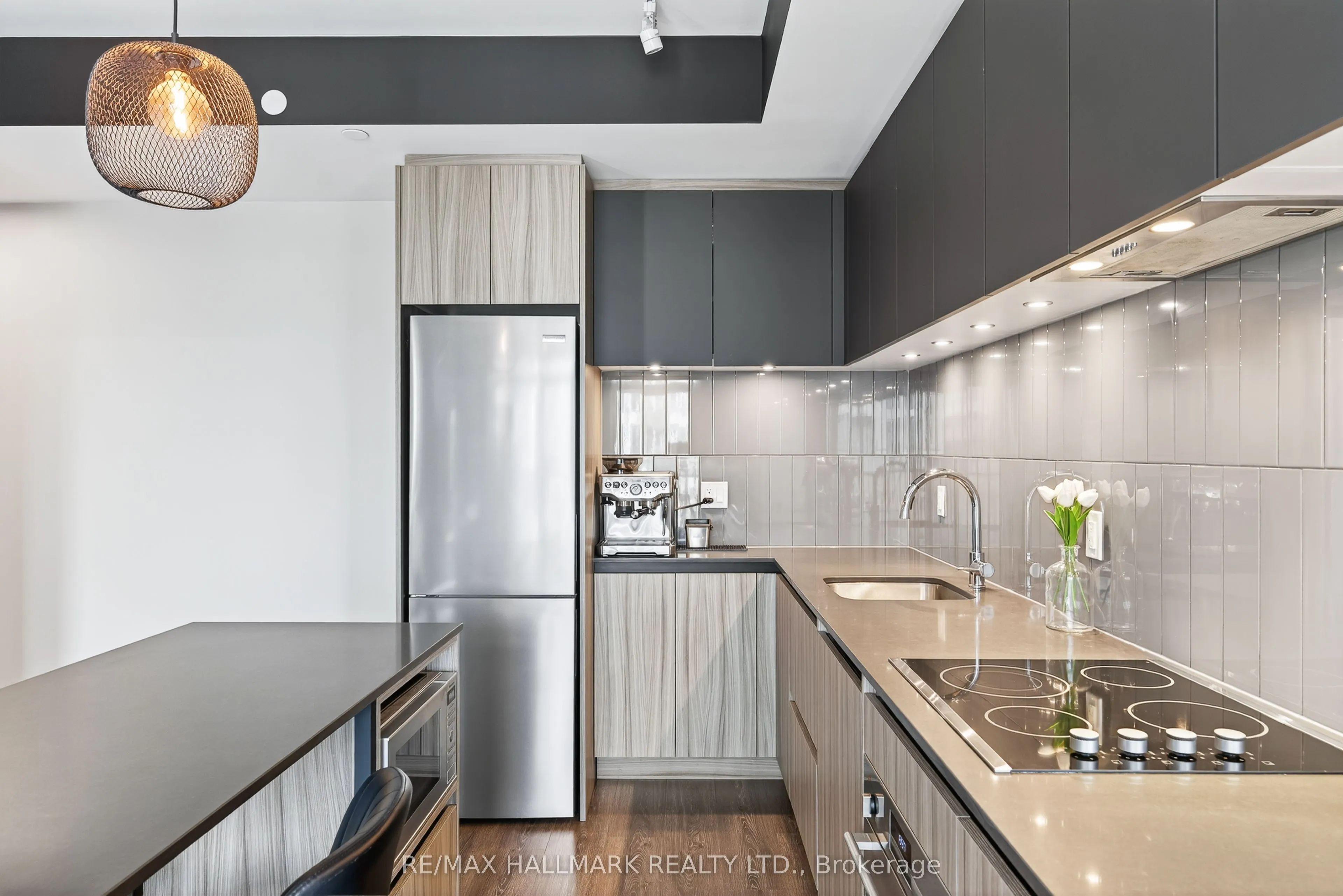 7950 Bathurst Street, #901