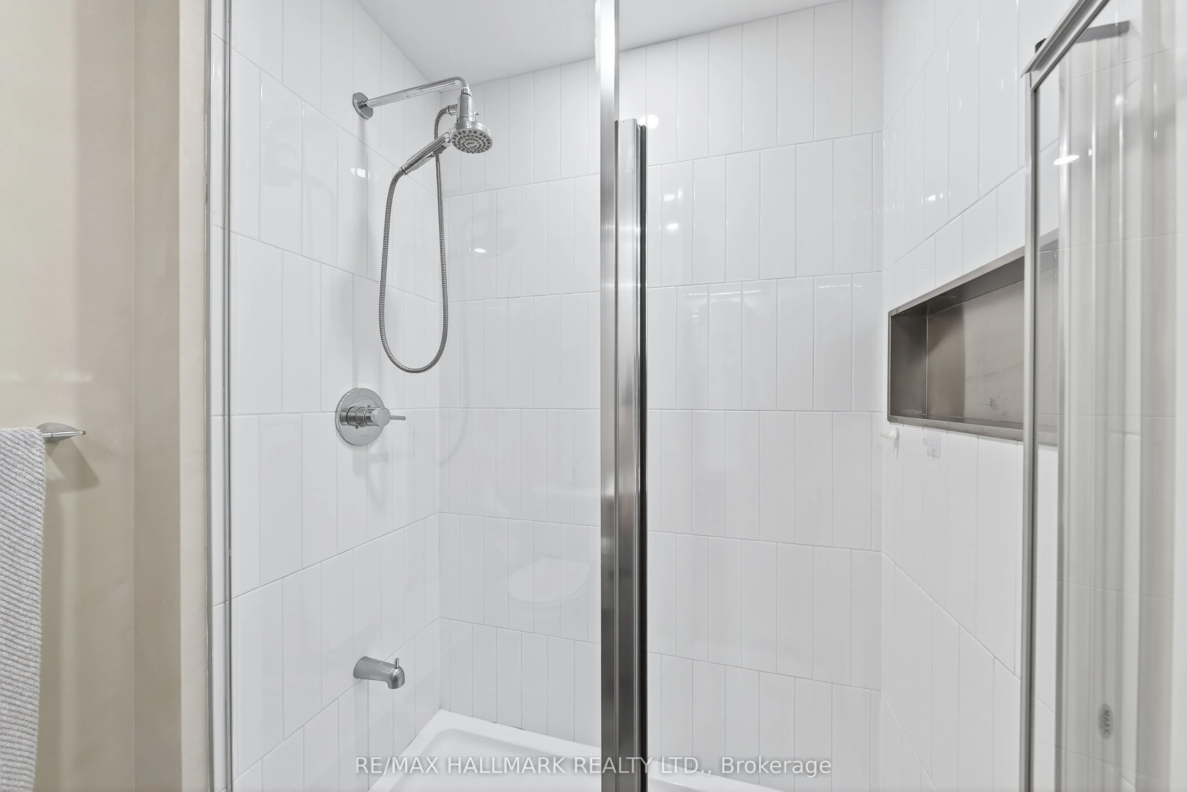 7950 Bathurst Street, #901