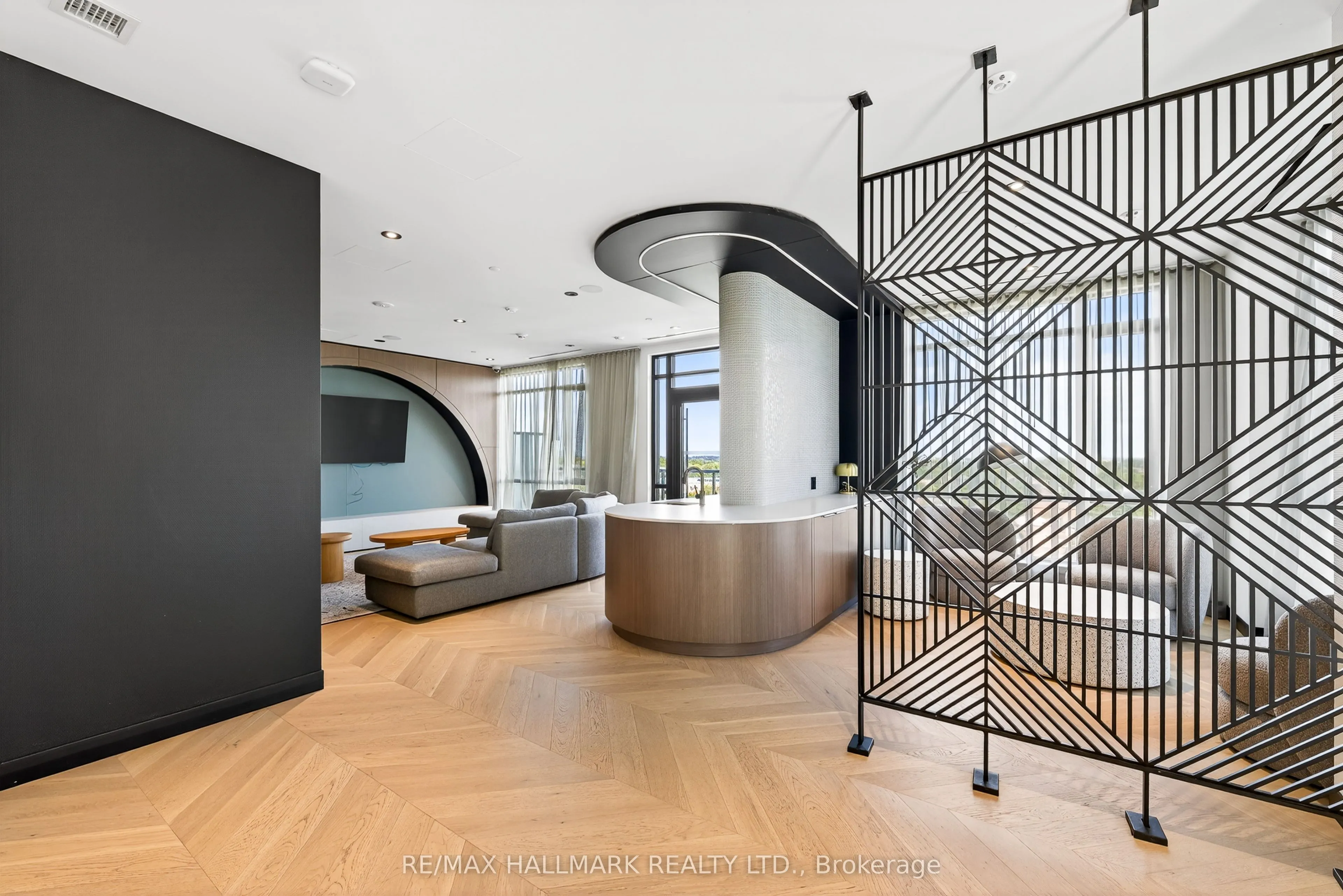 7950 Bathurst Street, #901