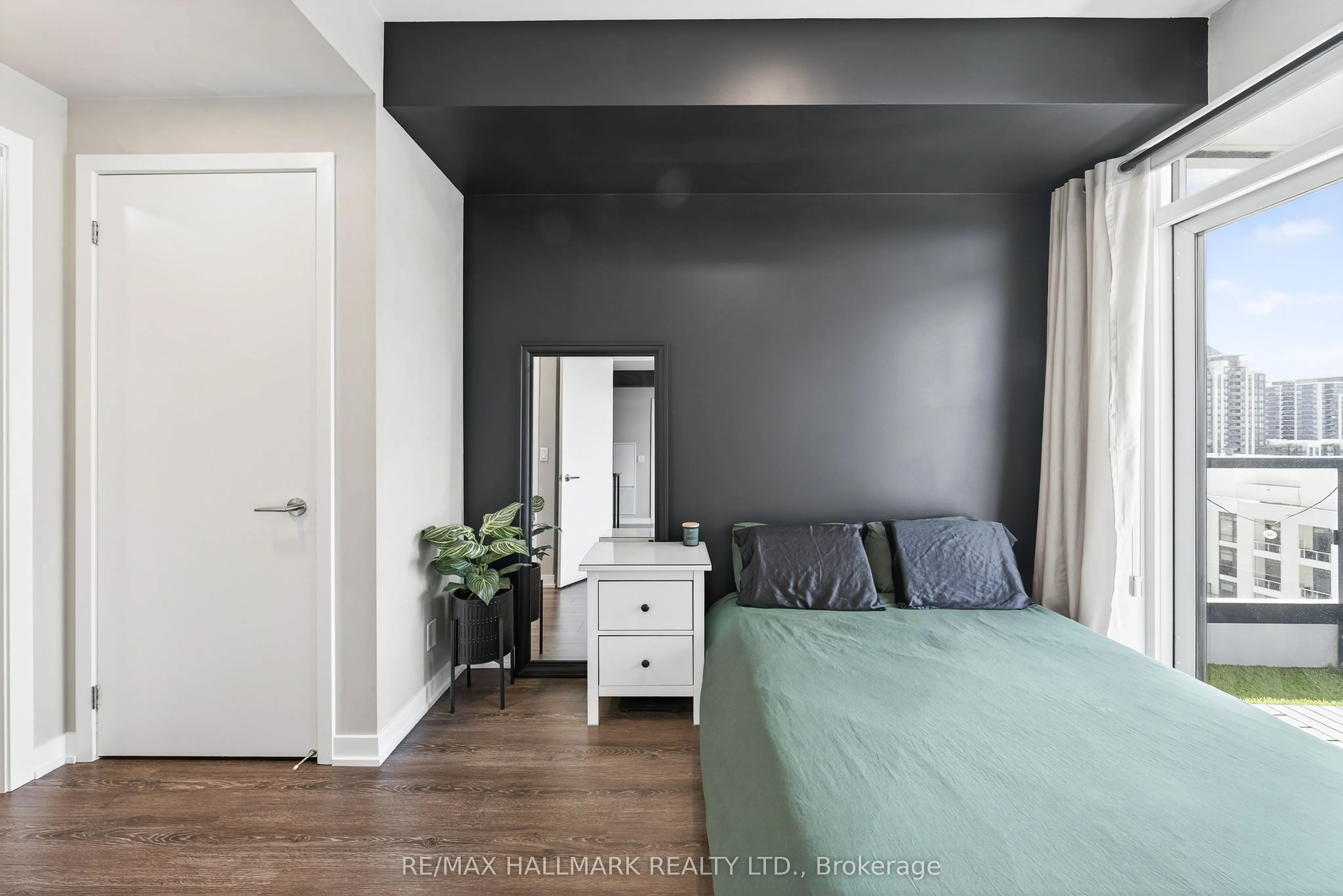 7950 Bathurst Street, #901