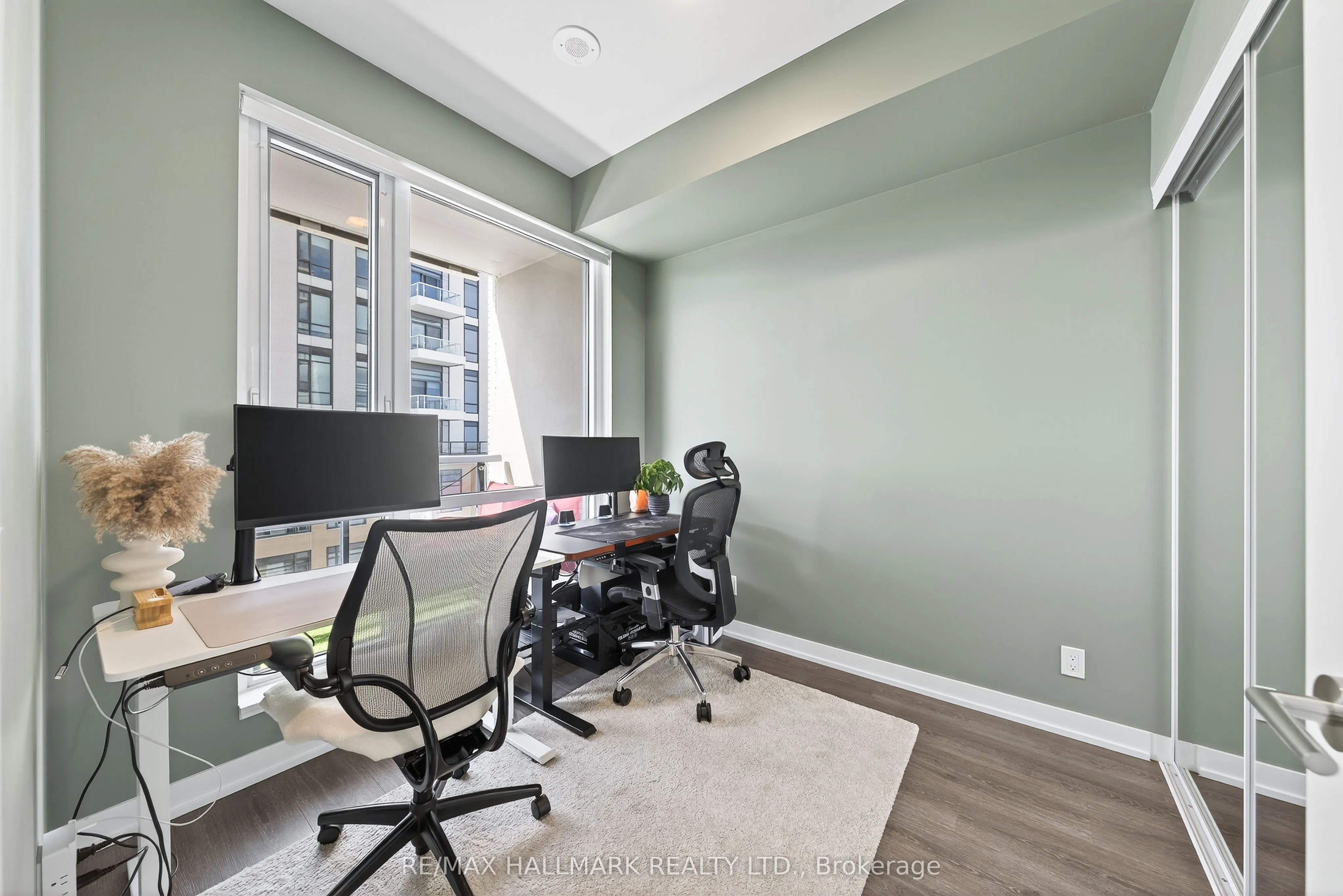 7950 Bathurst Street, #901