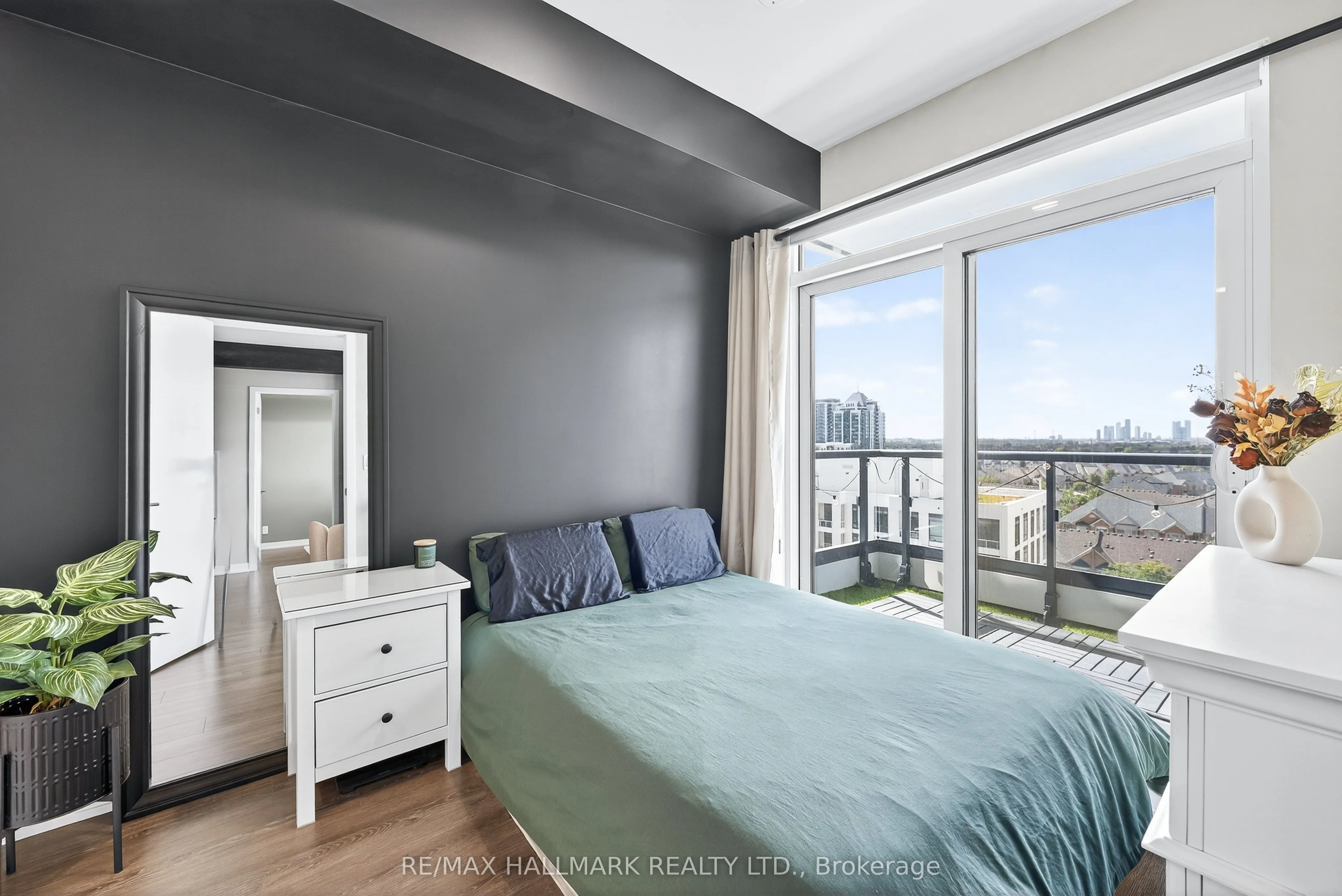 7950 Bathurst Street, #901