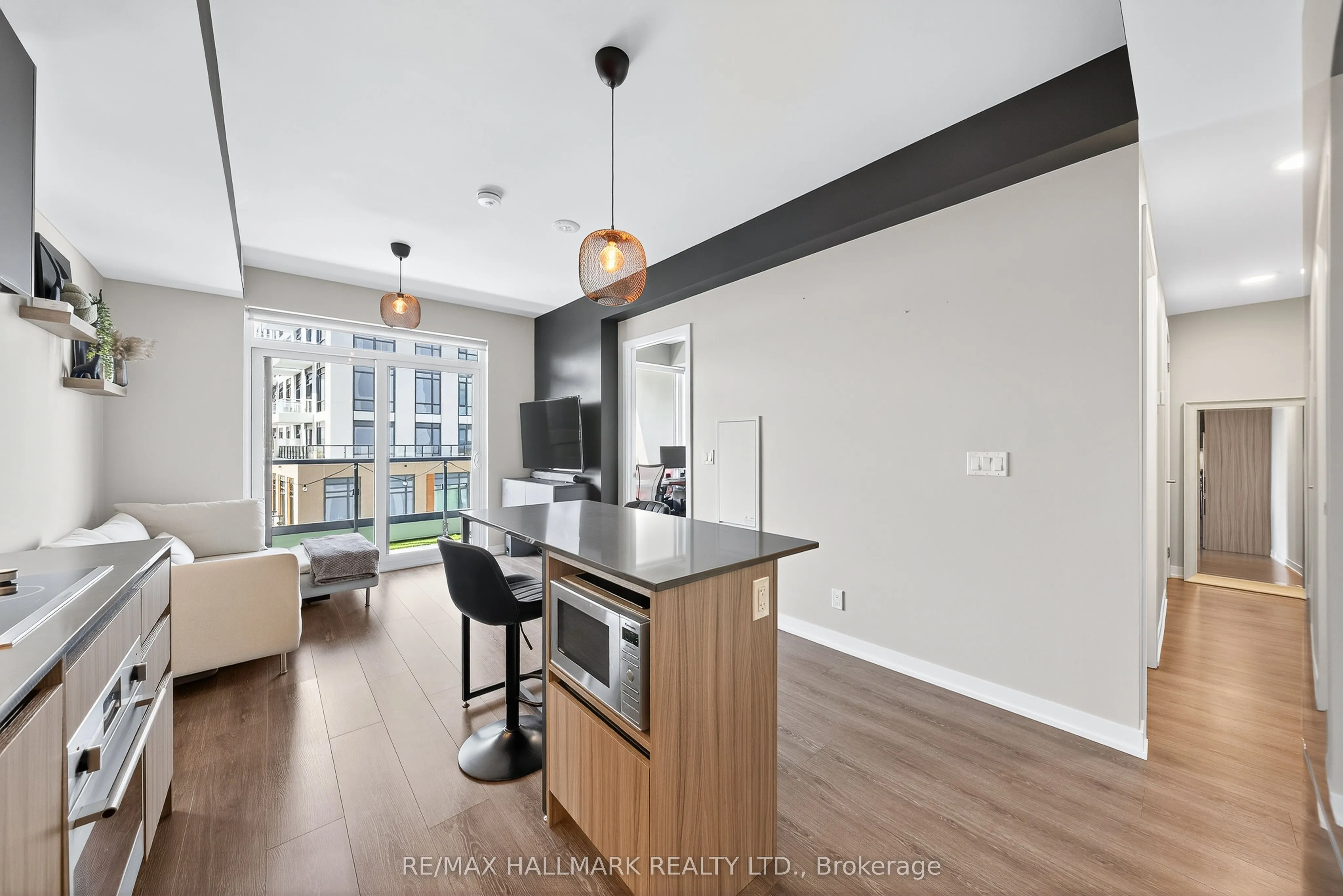 7950 Bathurst Street, #901