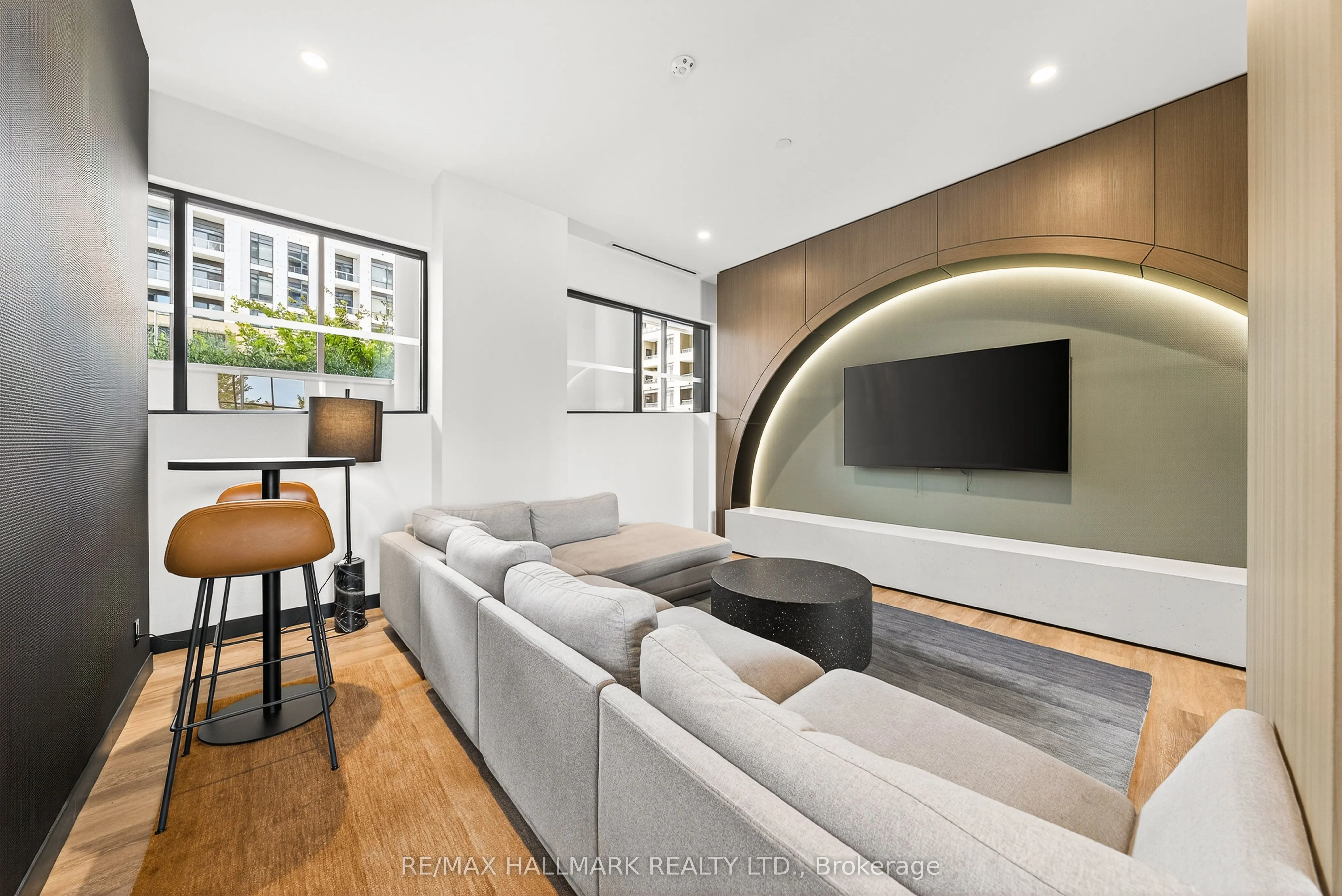 7950 Bathurst Street, #901