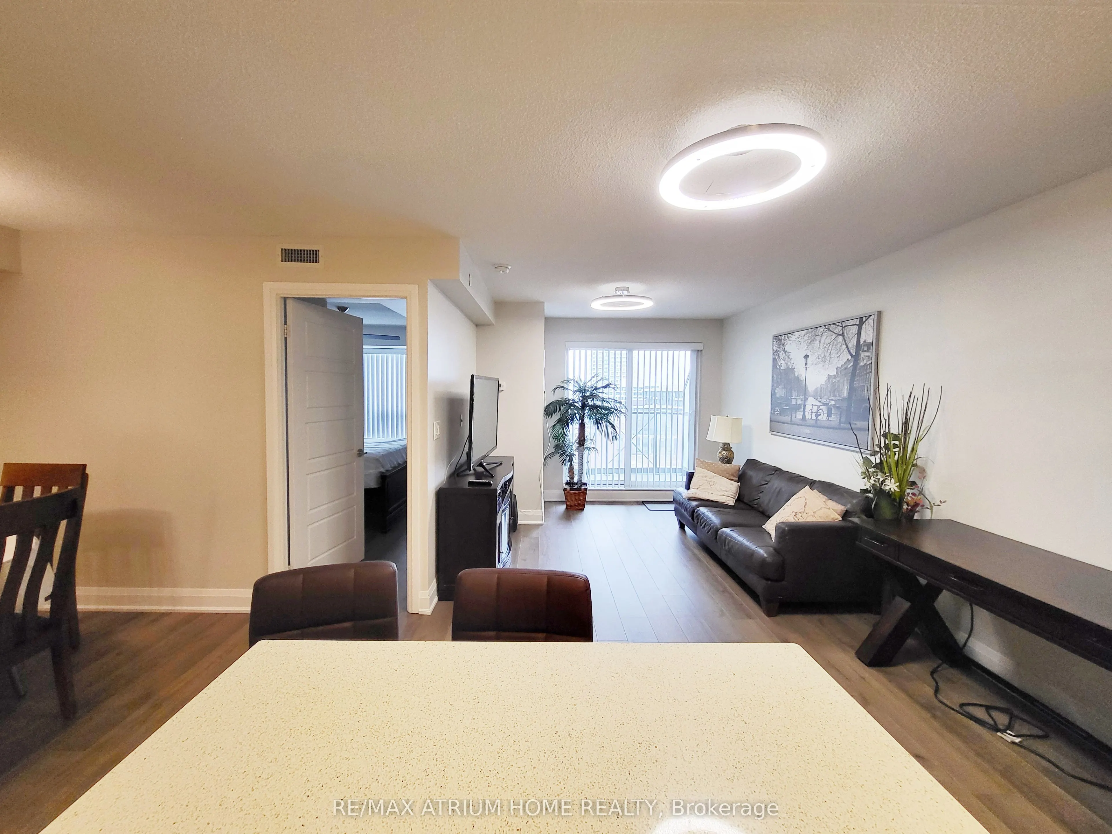 1 Uptown Drive, #1105