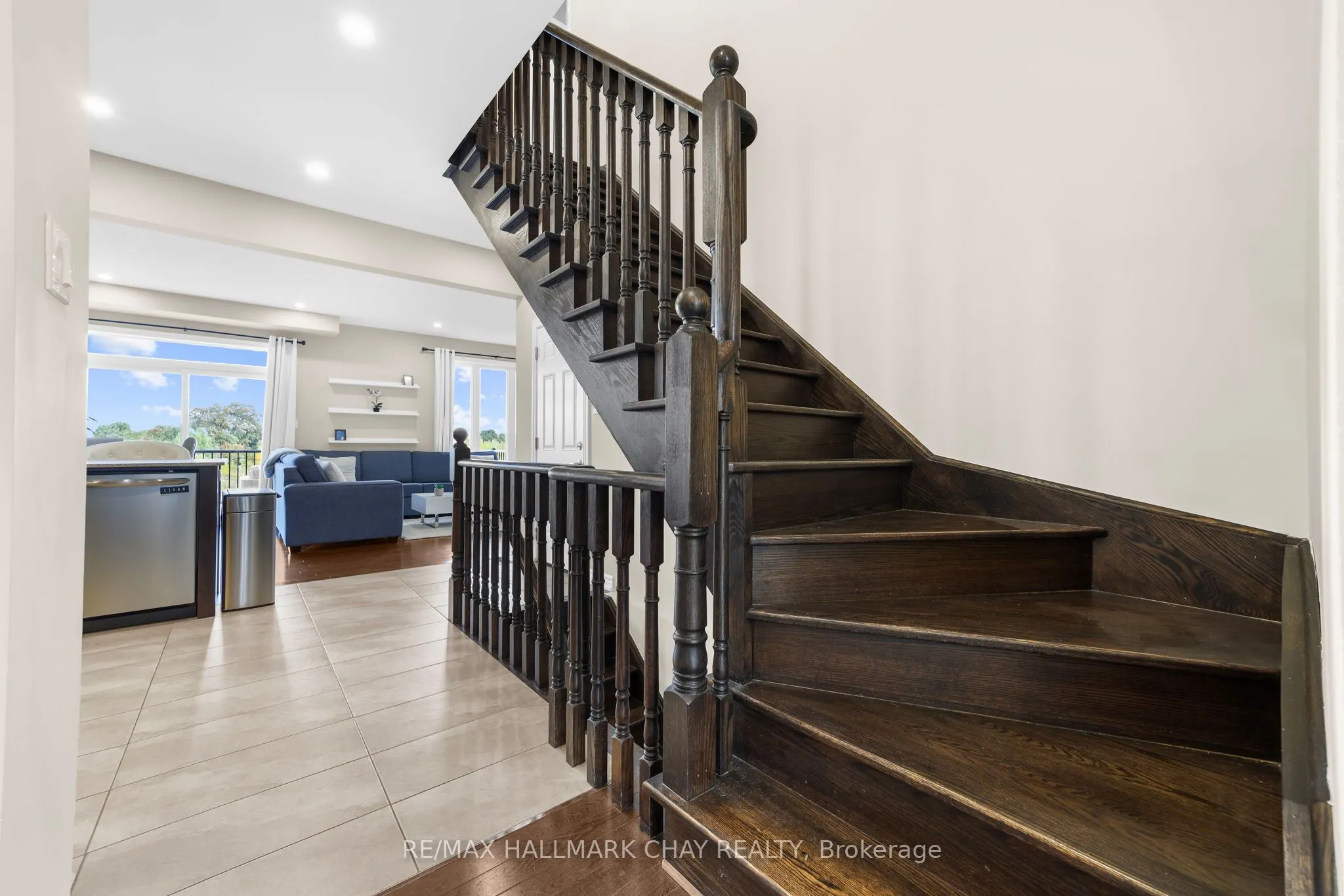 52 Strachan Trail