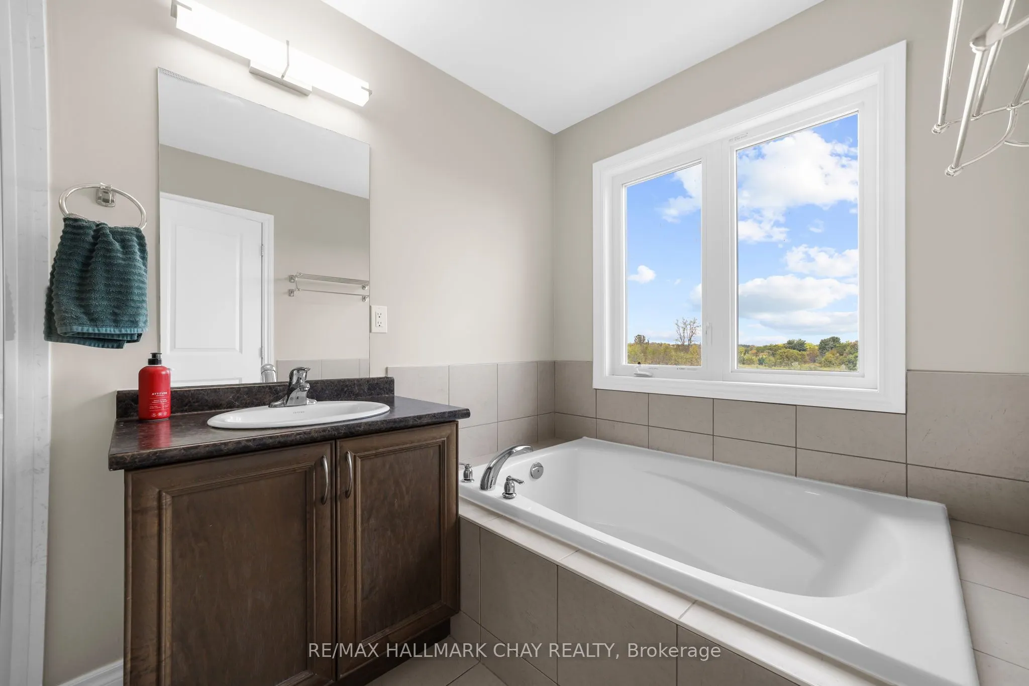 52 Strachan Trail