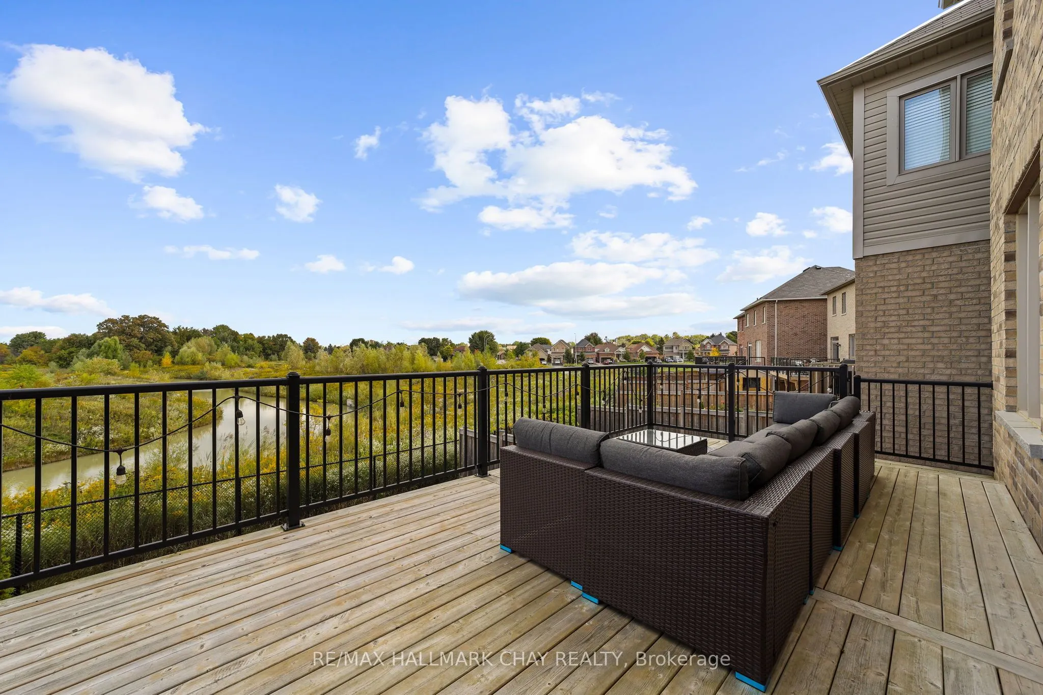 52 Strachan Trail