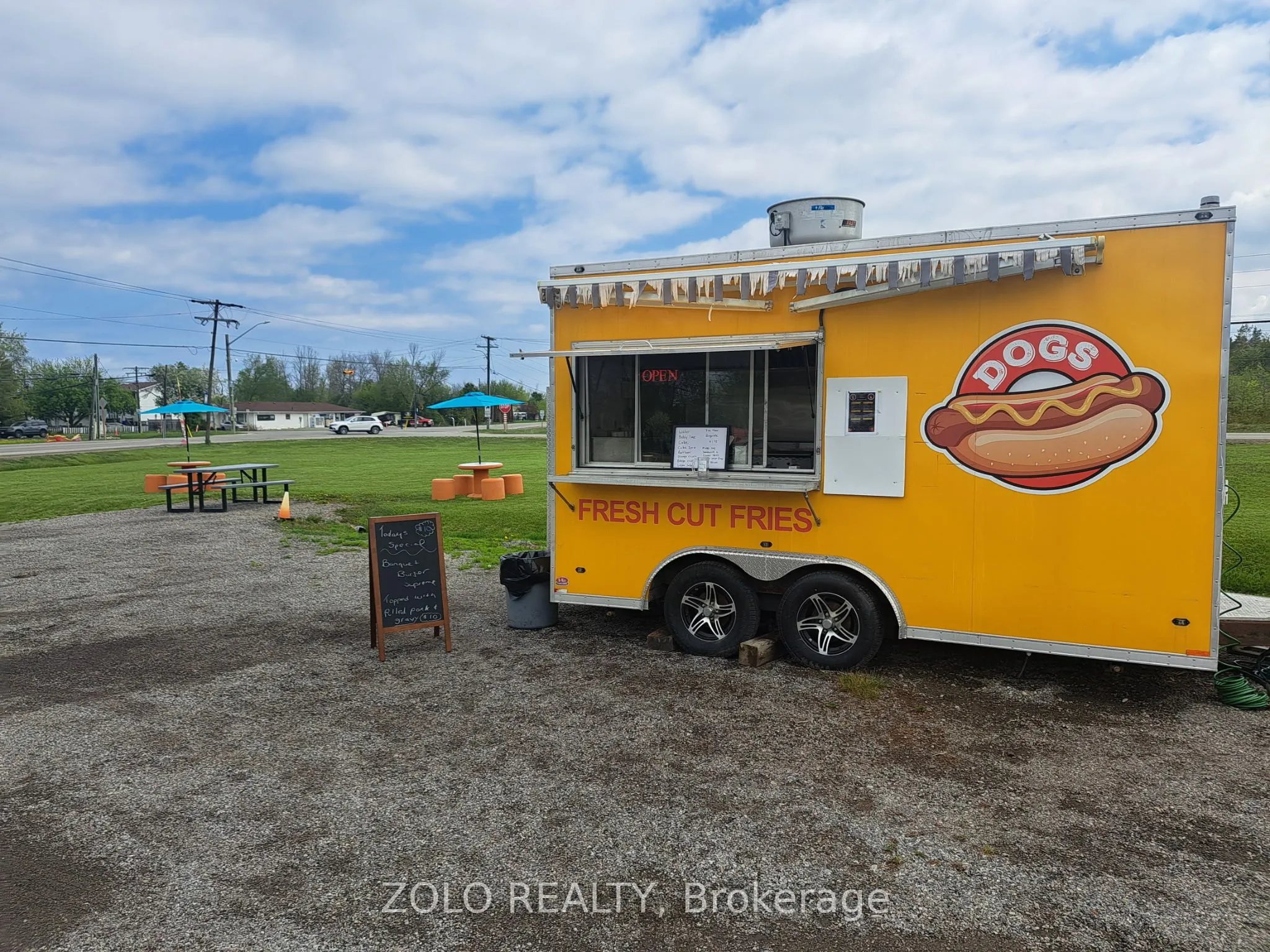 1035 Metro Road N