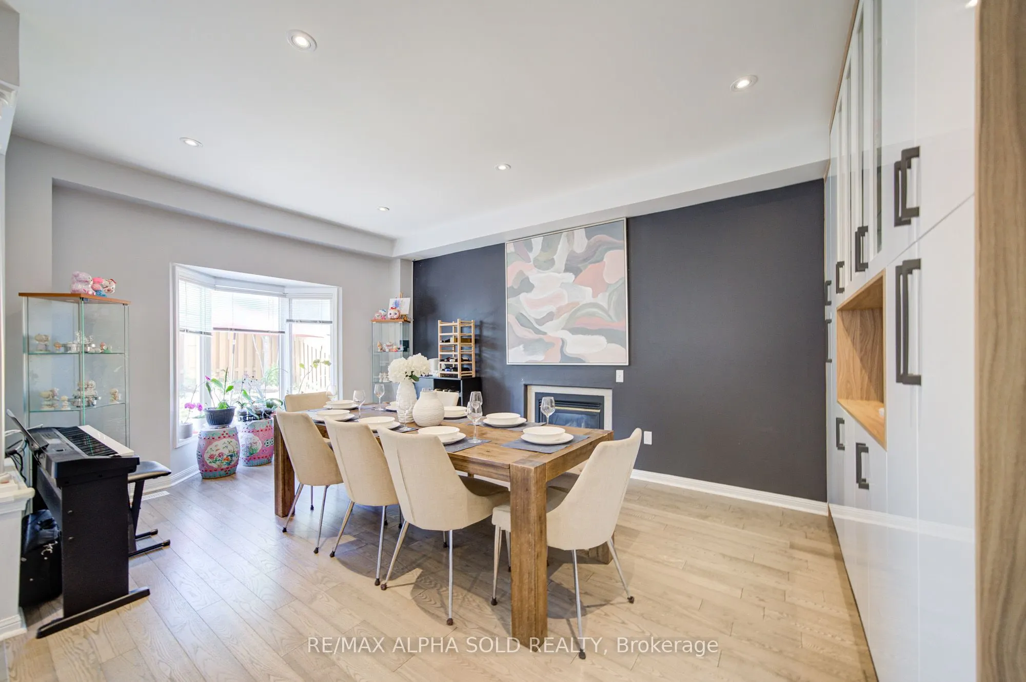 6 Sapphire Drive
