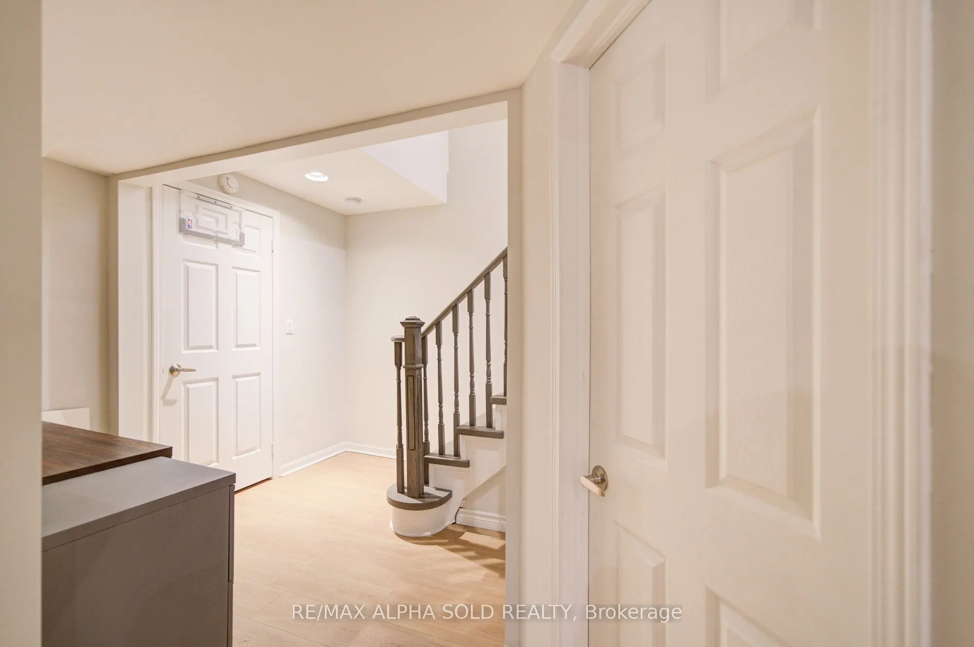 6 Sapphire Drive