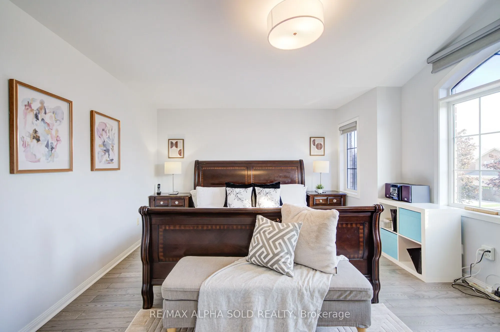 6 Sapphire Drive