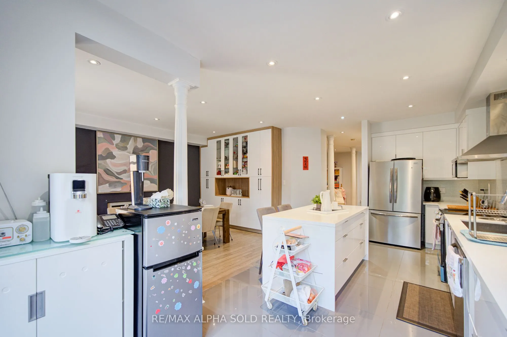 6 Sapphire Drive