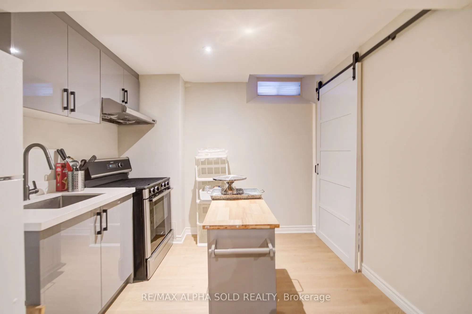 6 Sapphire Drive