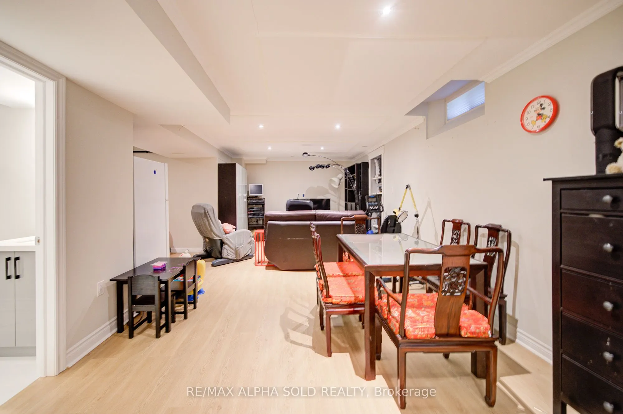 6 Sapphire Drive