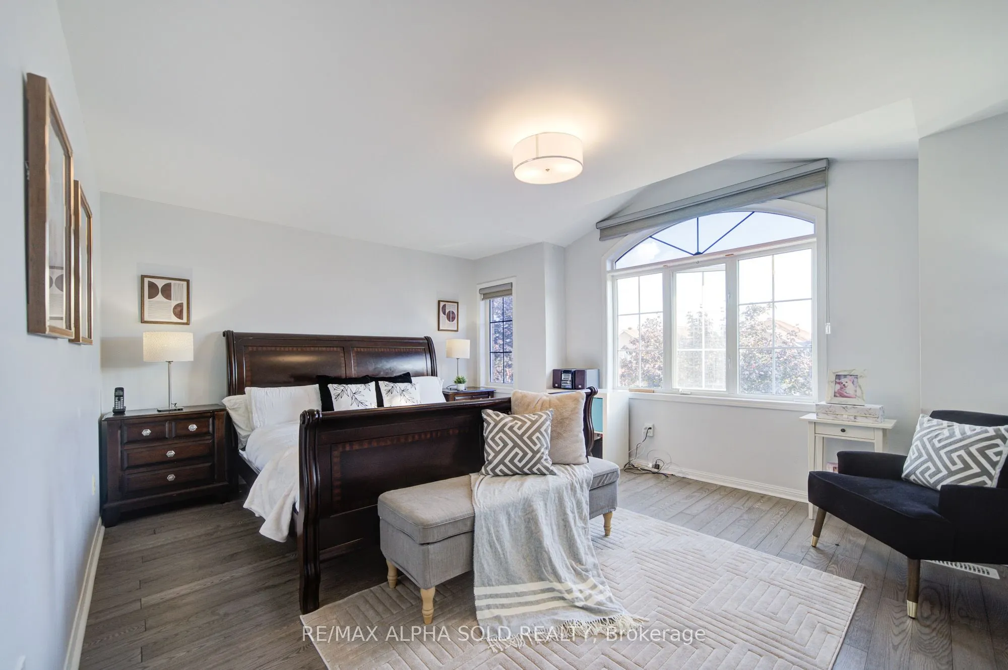 6 Sapphire Drive