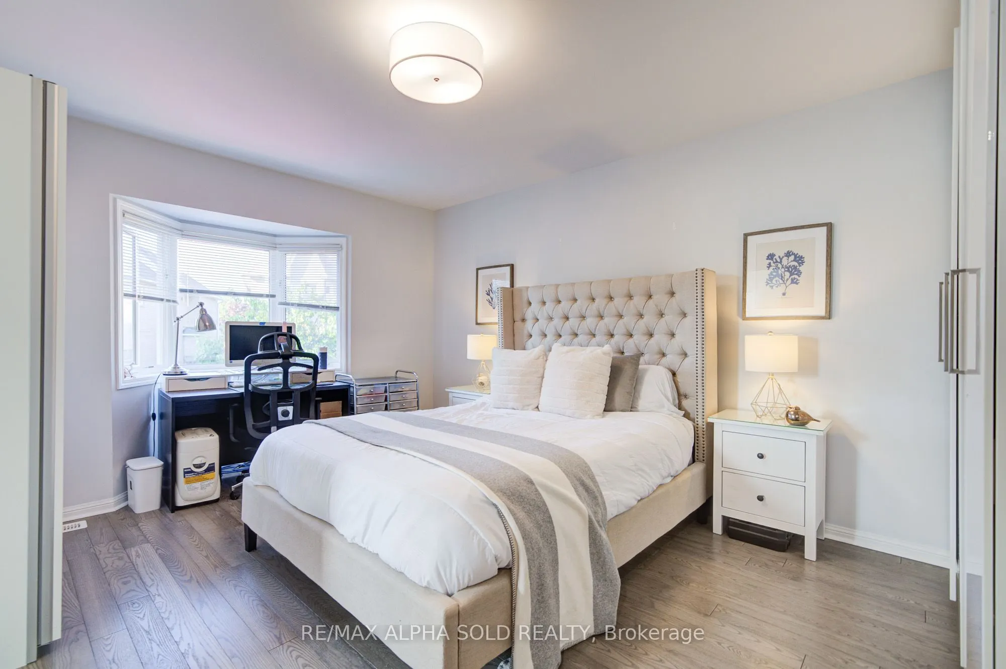 6 Sapphire Drive