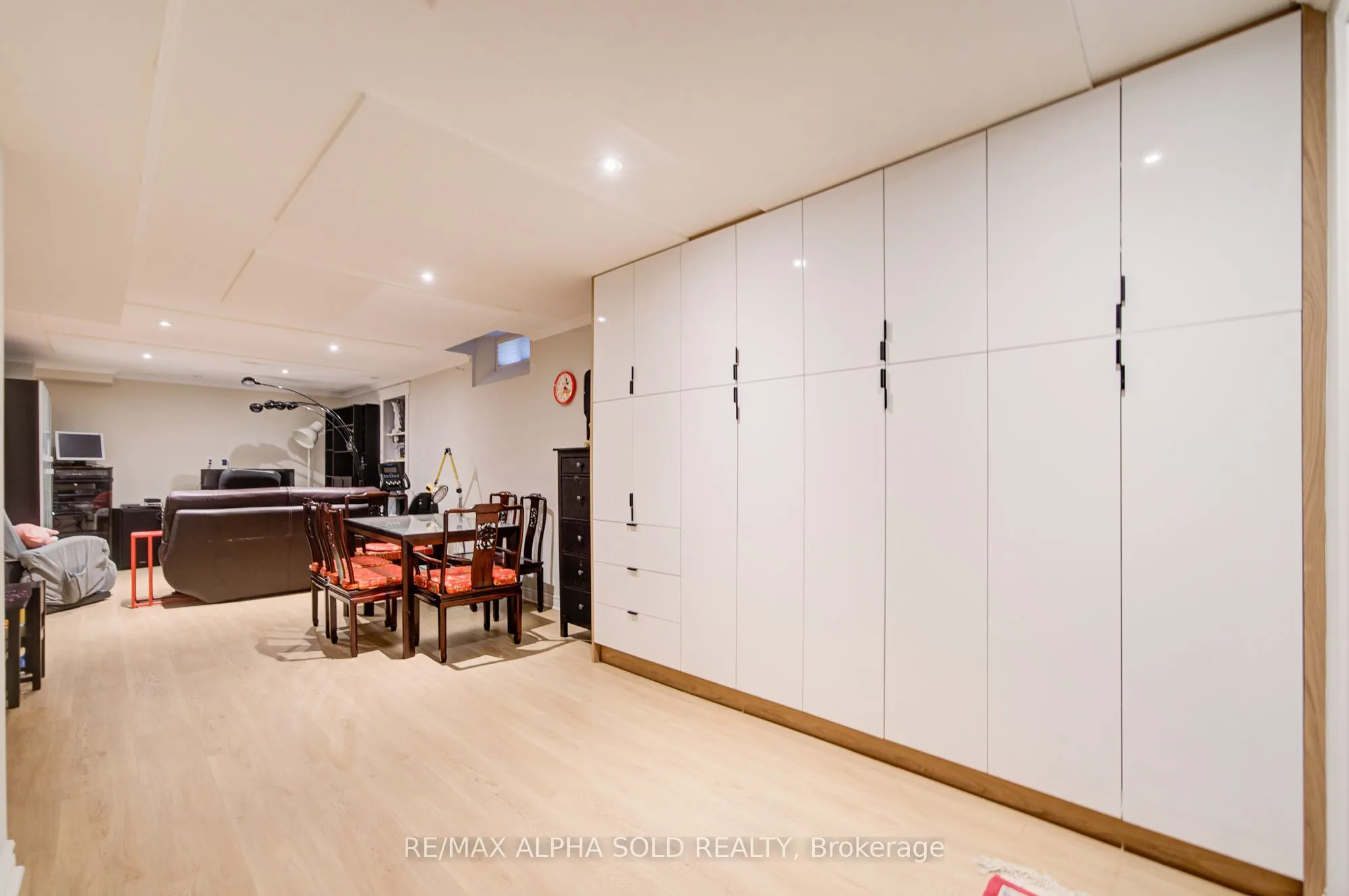 6 Sapphire Drive