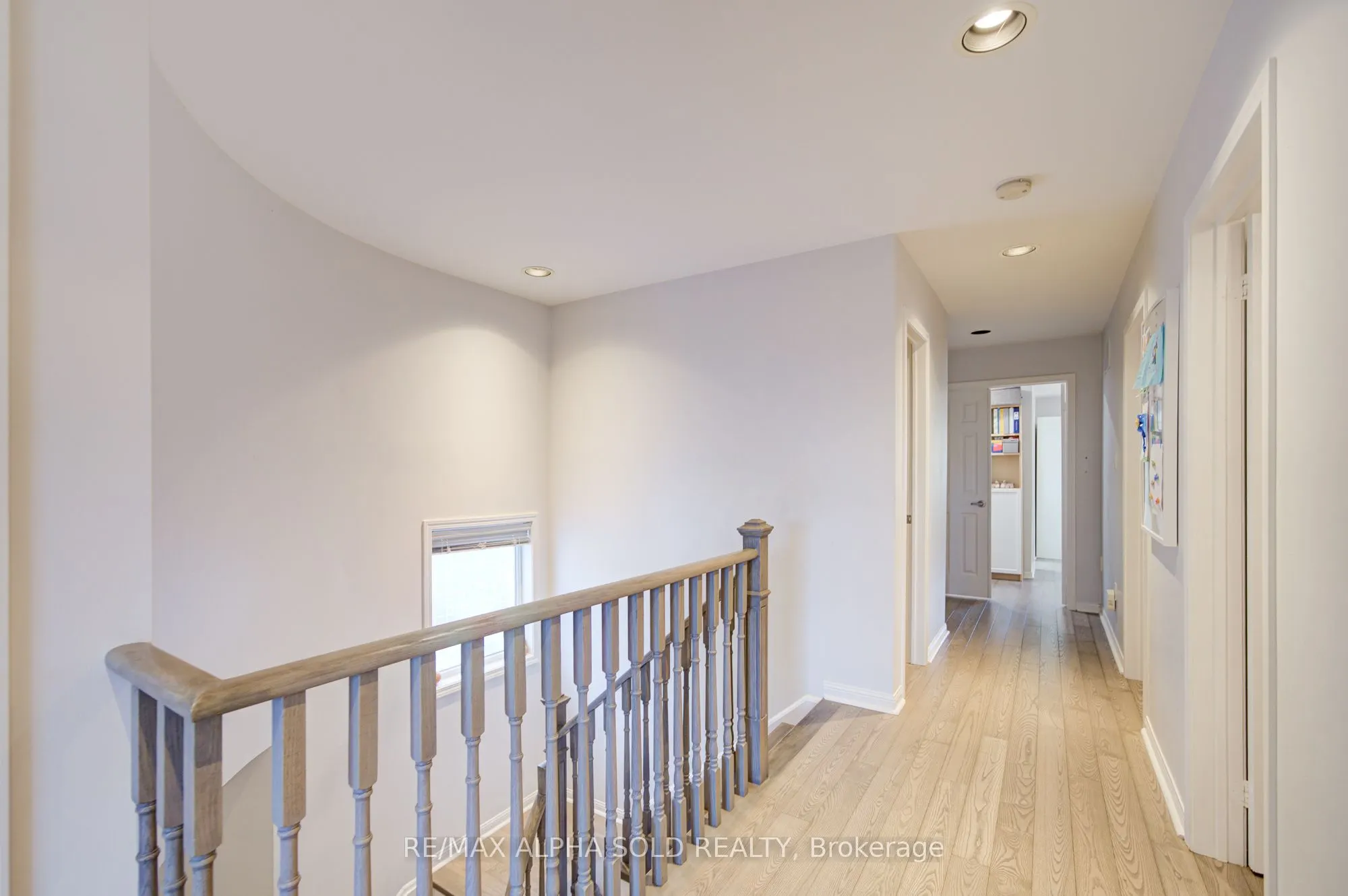 6 Sapphire Drive