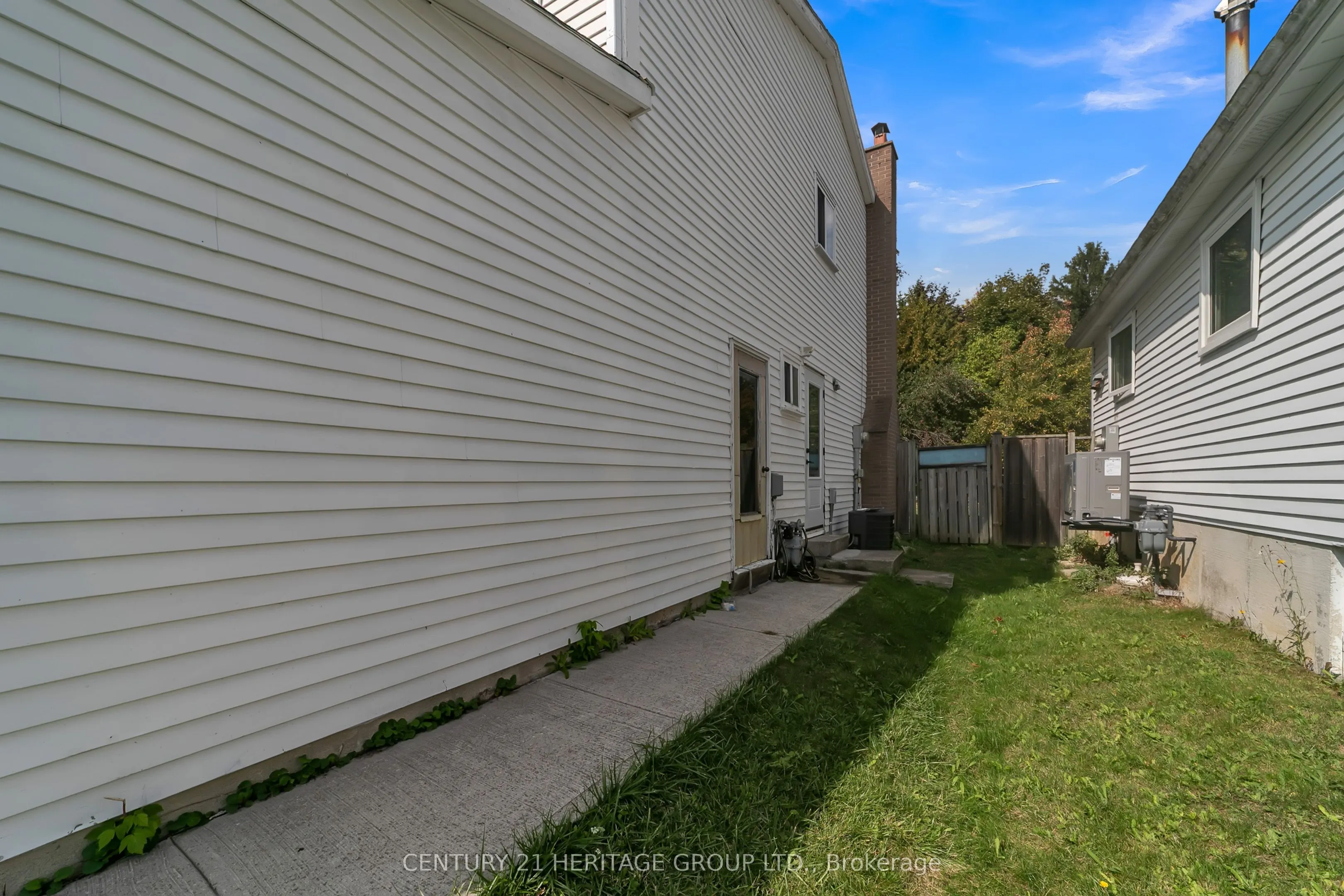24 Springhead Gardens, #Main & Upper
