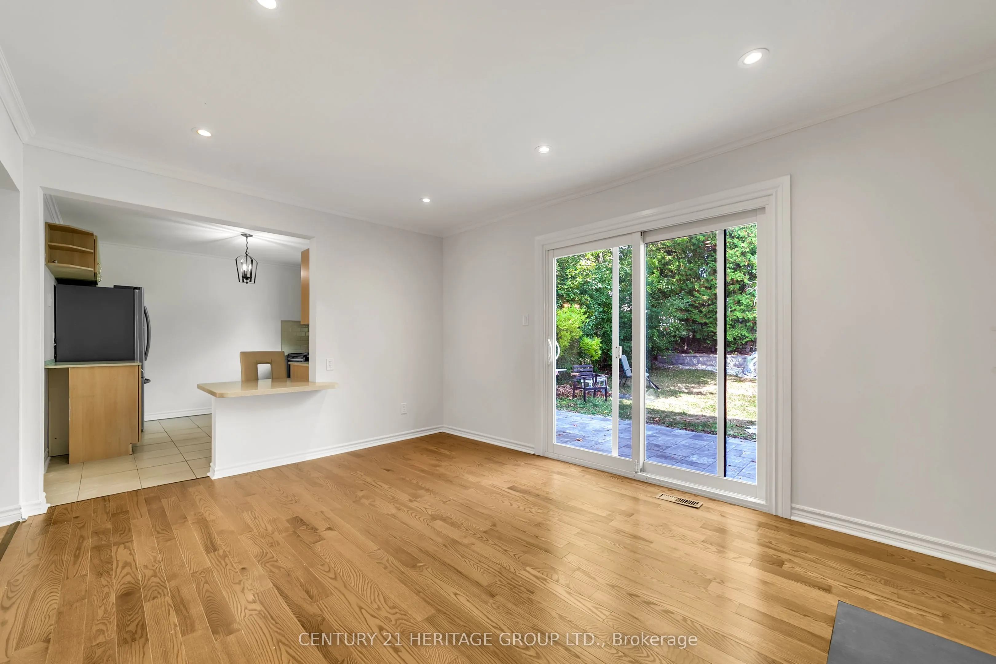 24 Springhead Gardens, #Main & Upper