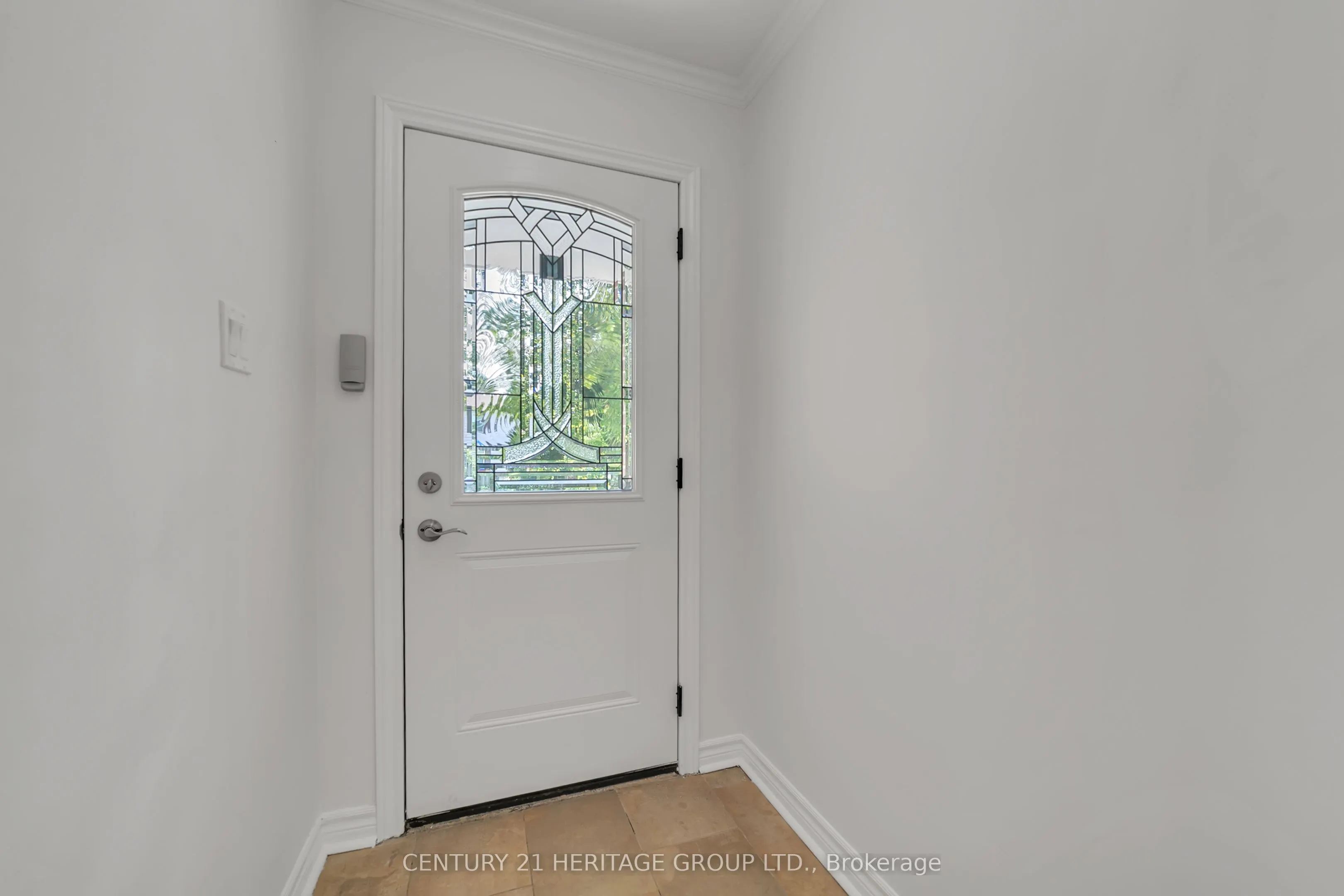 24 Springhead Gardens, #Main & Upper