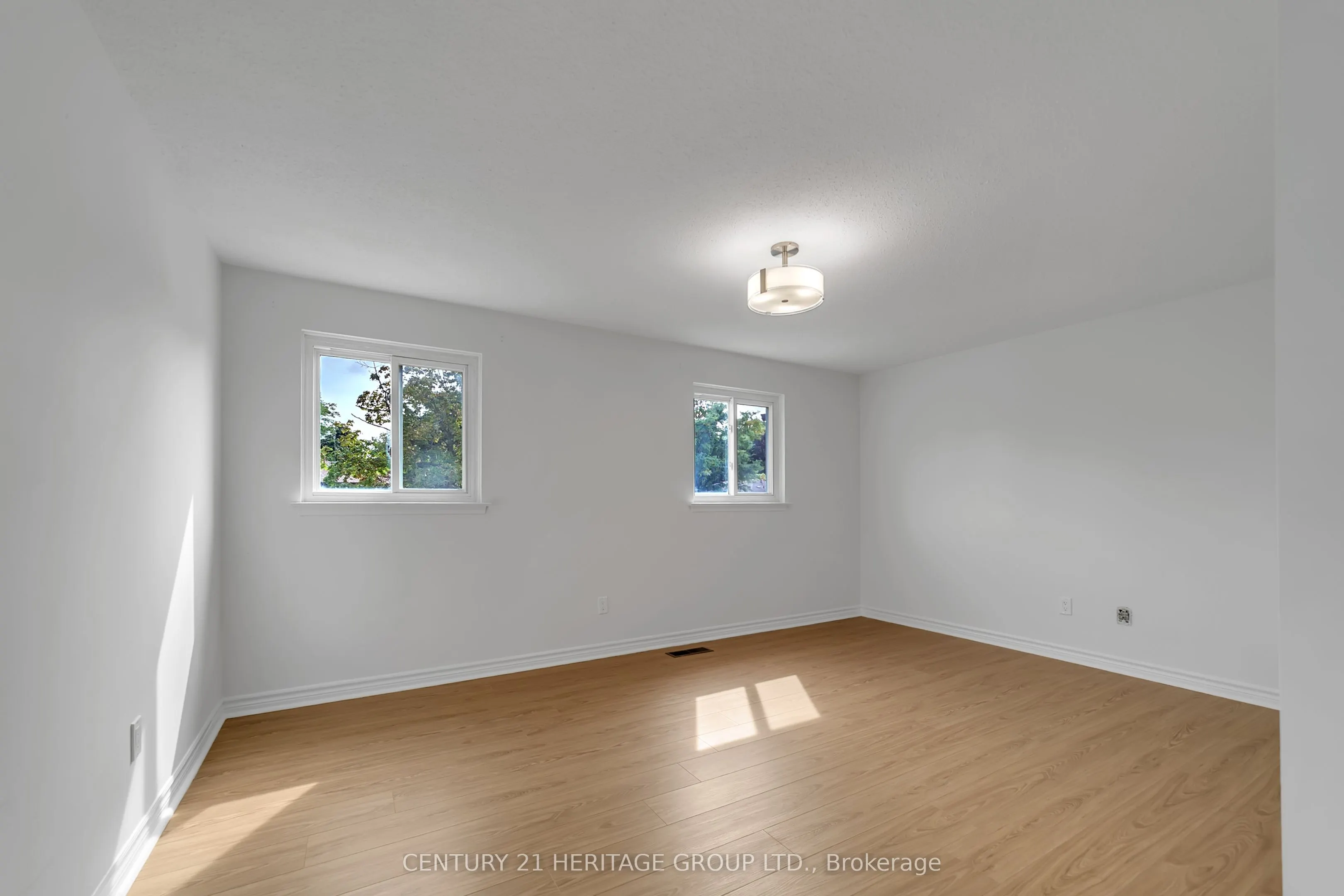 24 Springhead Gardens, #Main & Upper
