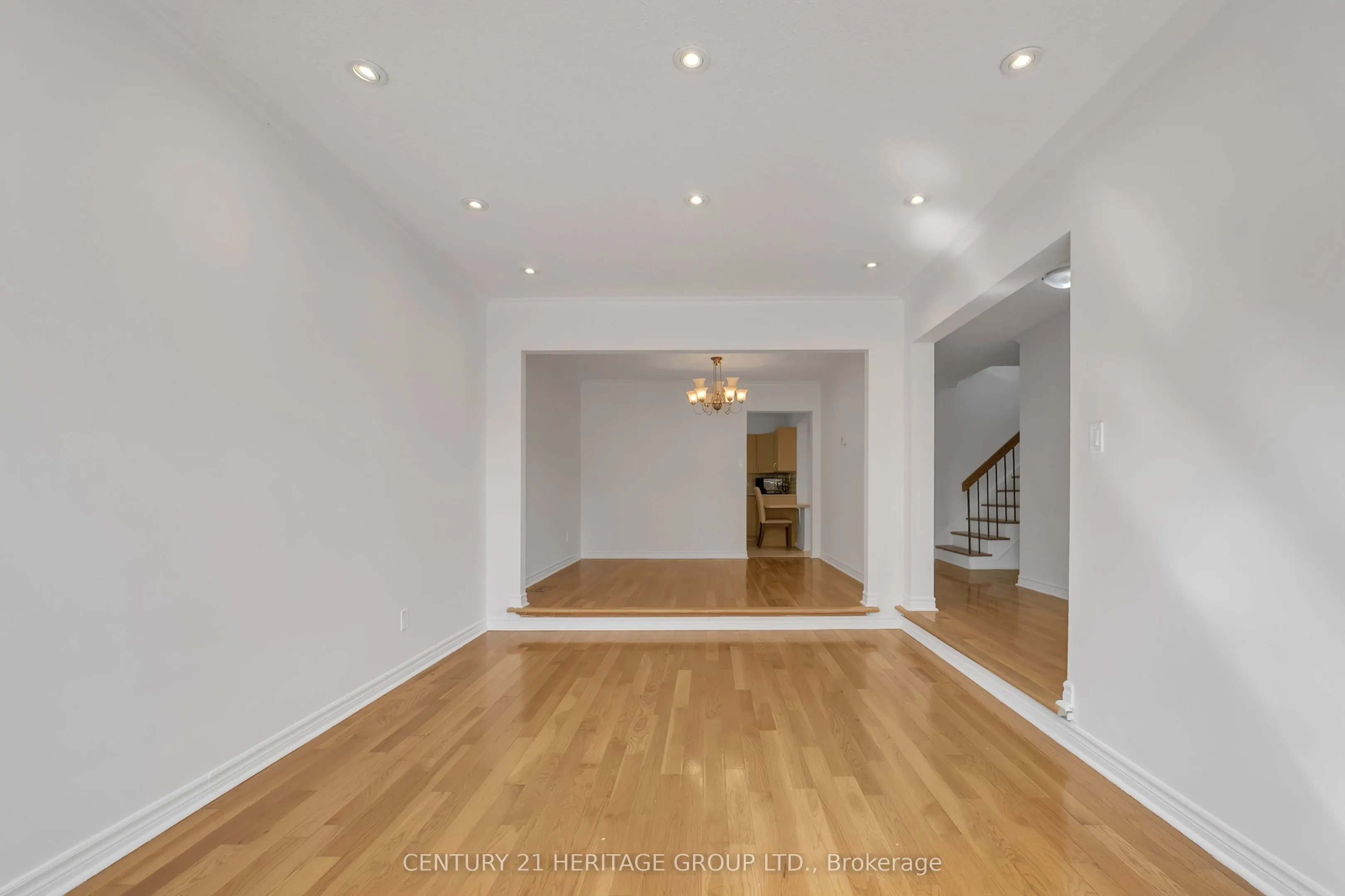24 Springhead Gardens, #Main & Upper