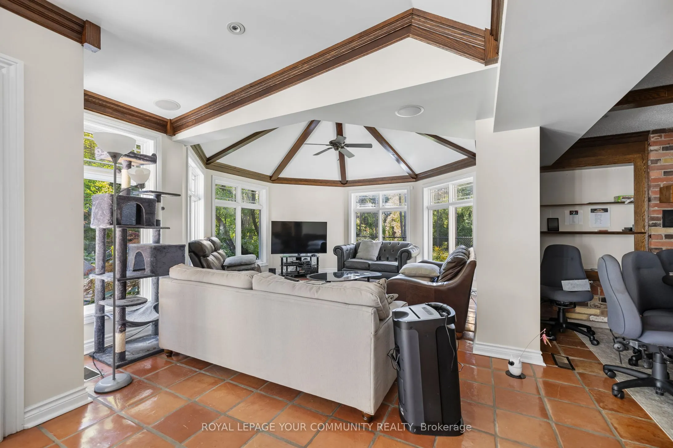 52 Beaufort Hills Road