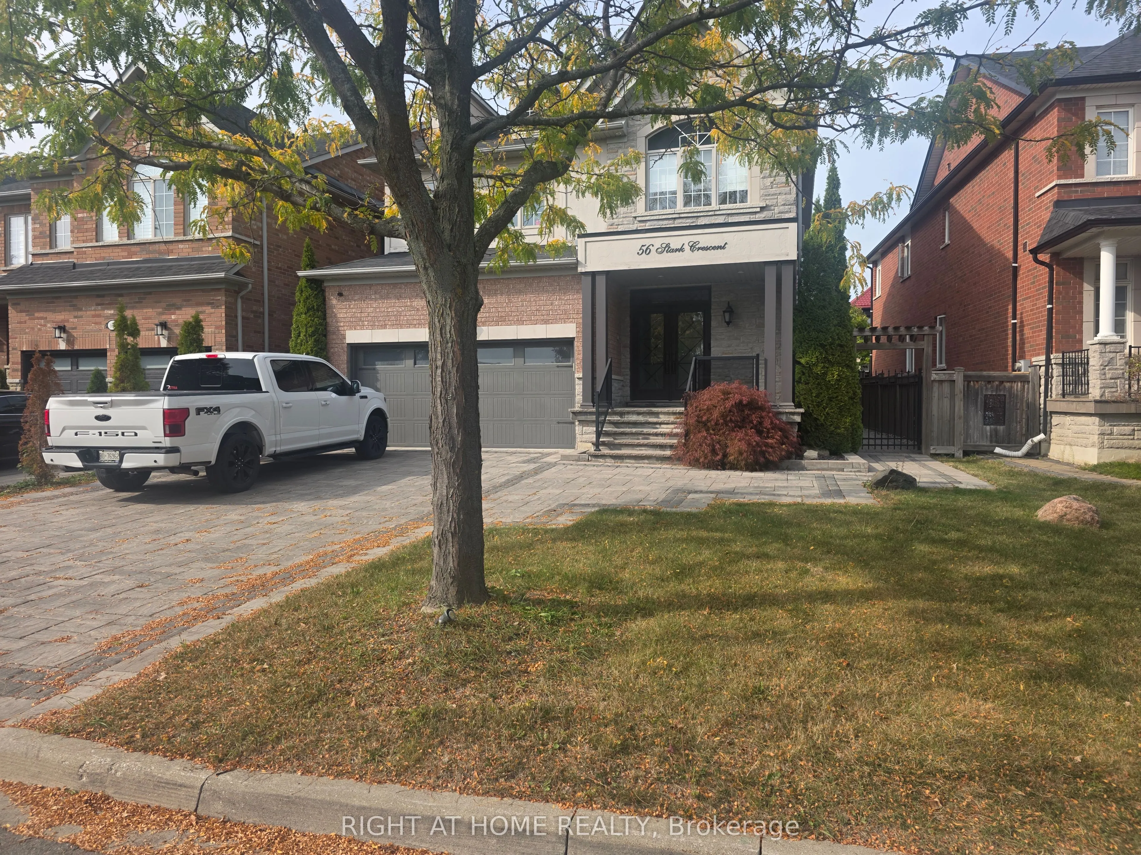 56 Stark Crescent