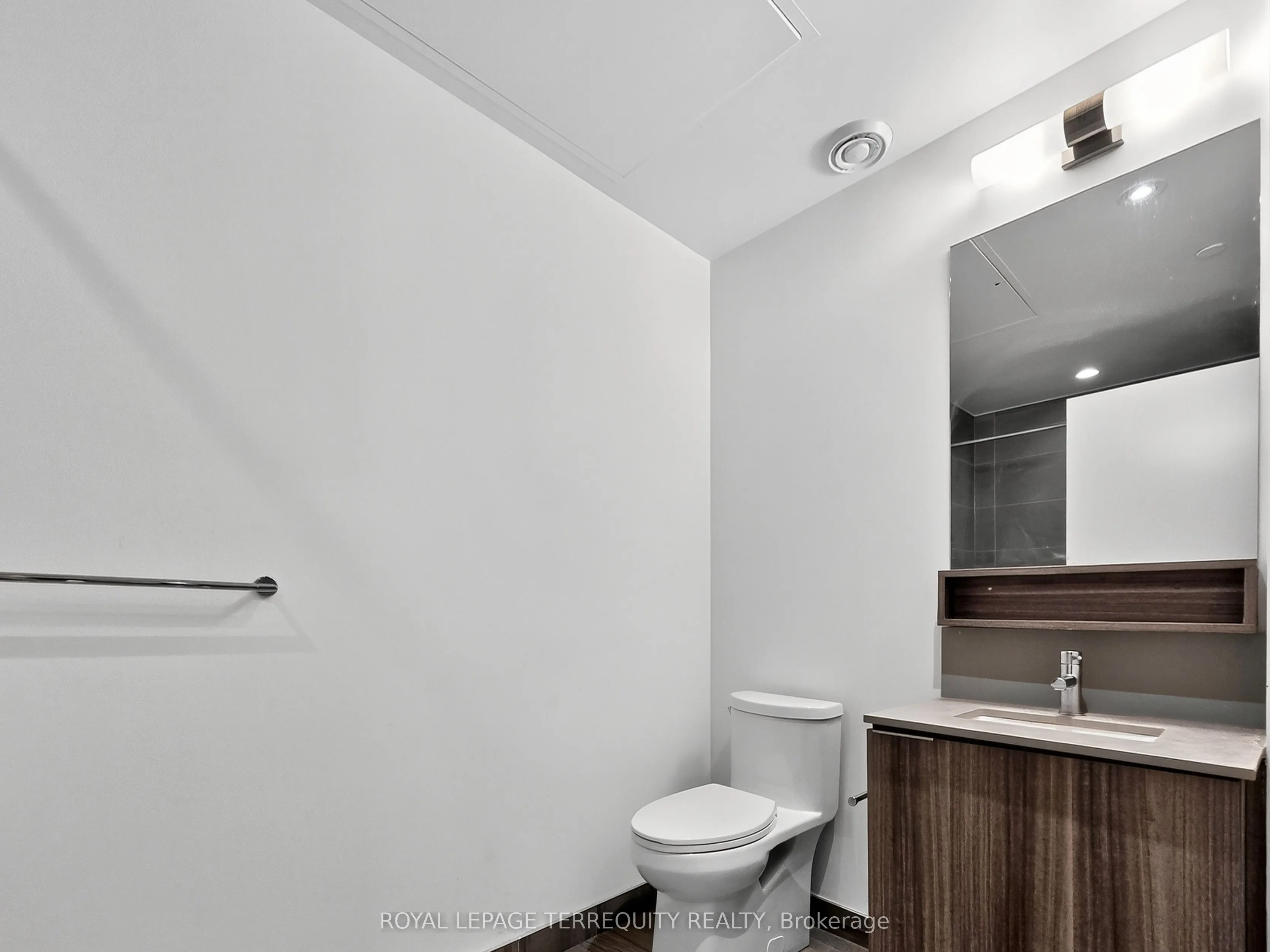 898 Portage Parkway, #3711