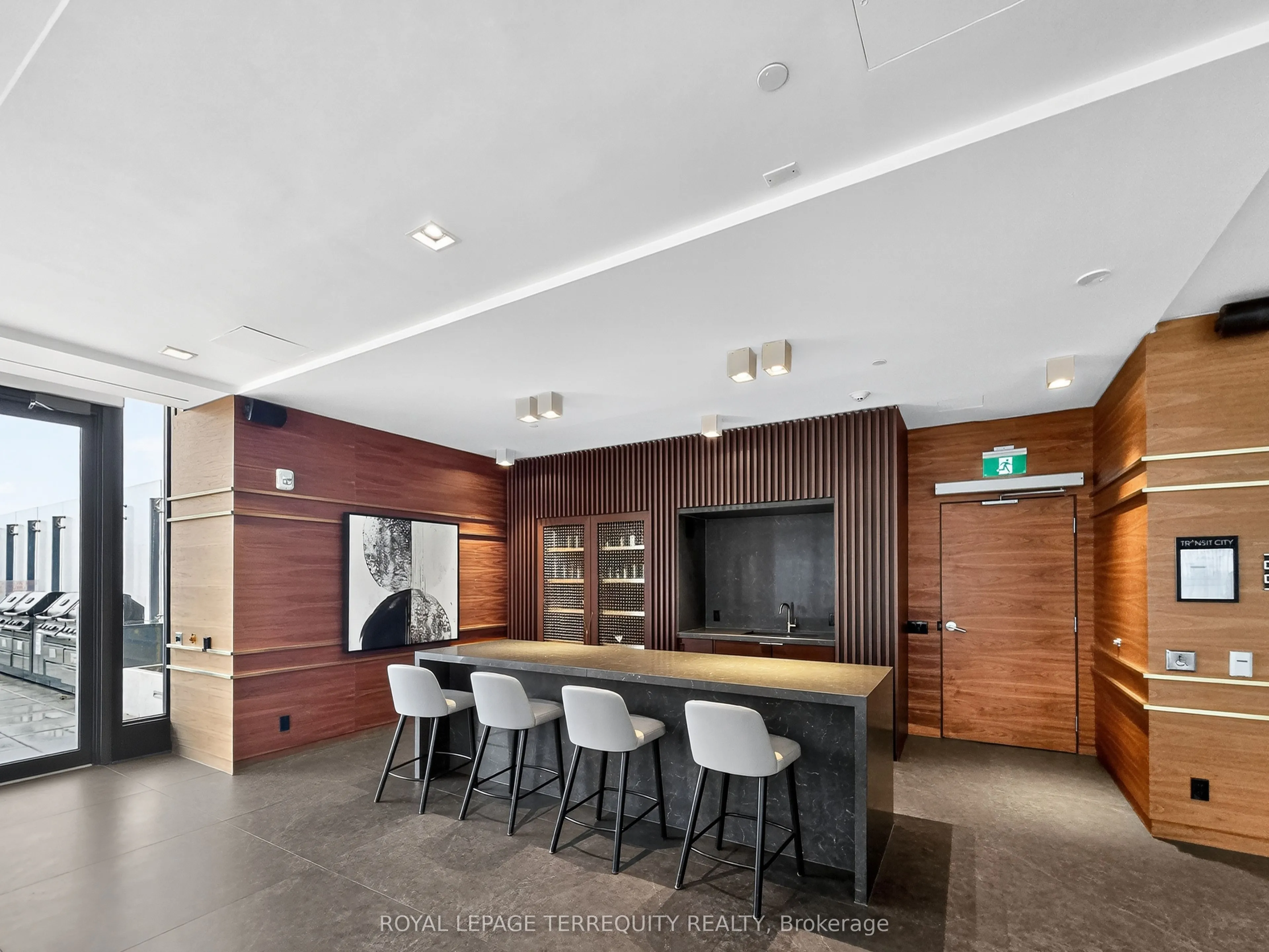 898 Portage Parkway, #3711