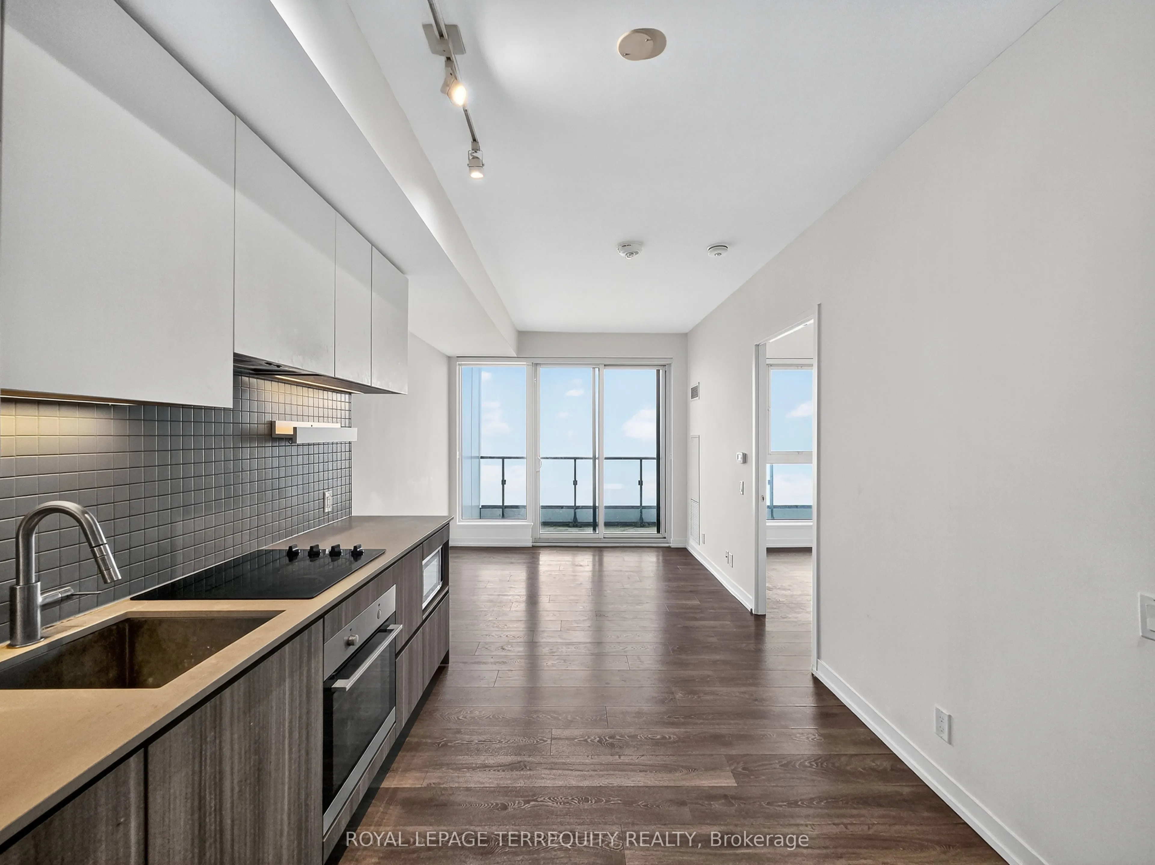 898 Portage Parkway, #3711