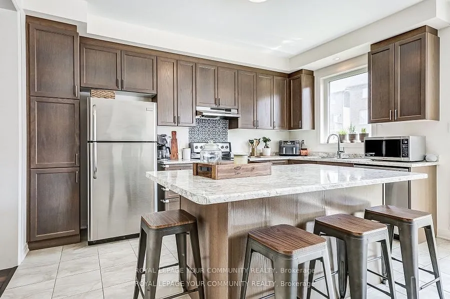 136 Casserley Crescent