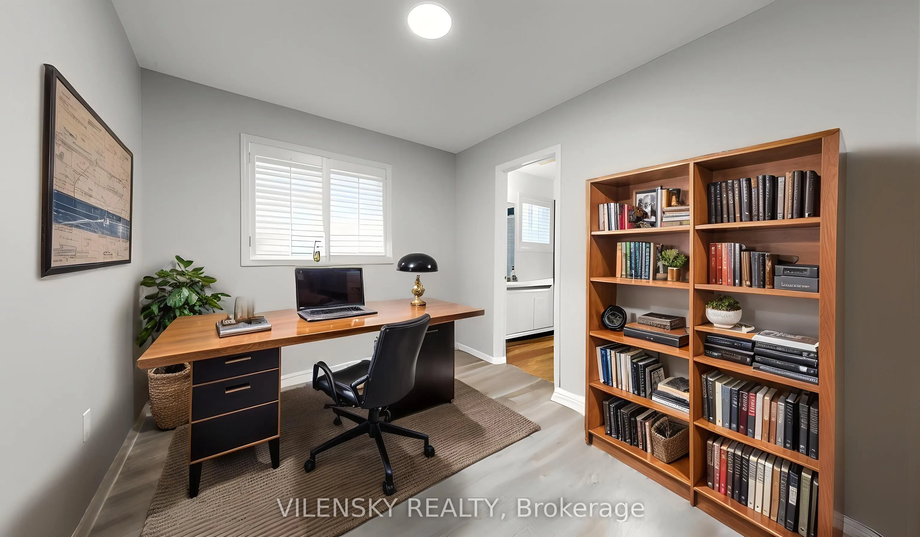 124 Foxfield Crescent