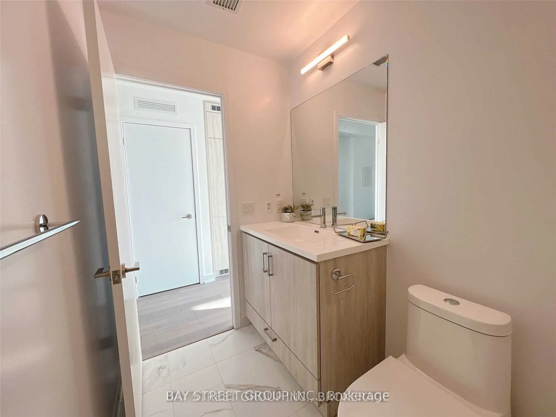 10 Honeycrisp Crescent, #1709