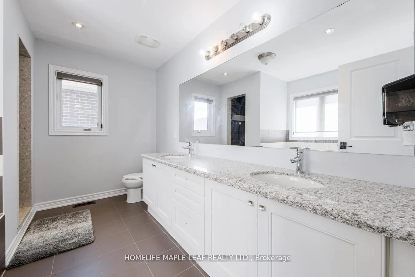 118 Lorne Thomas Place