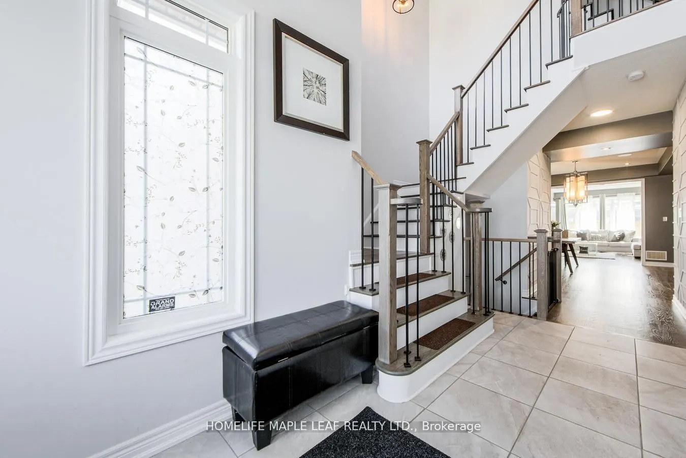 118 Lorne Thomas Place