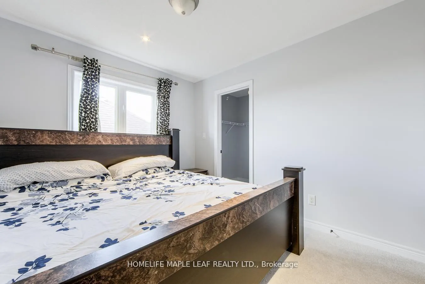 118 Lorne Thomas Place