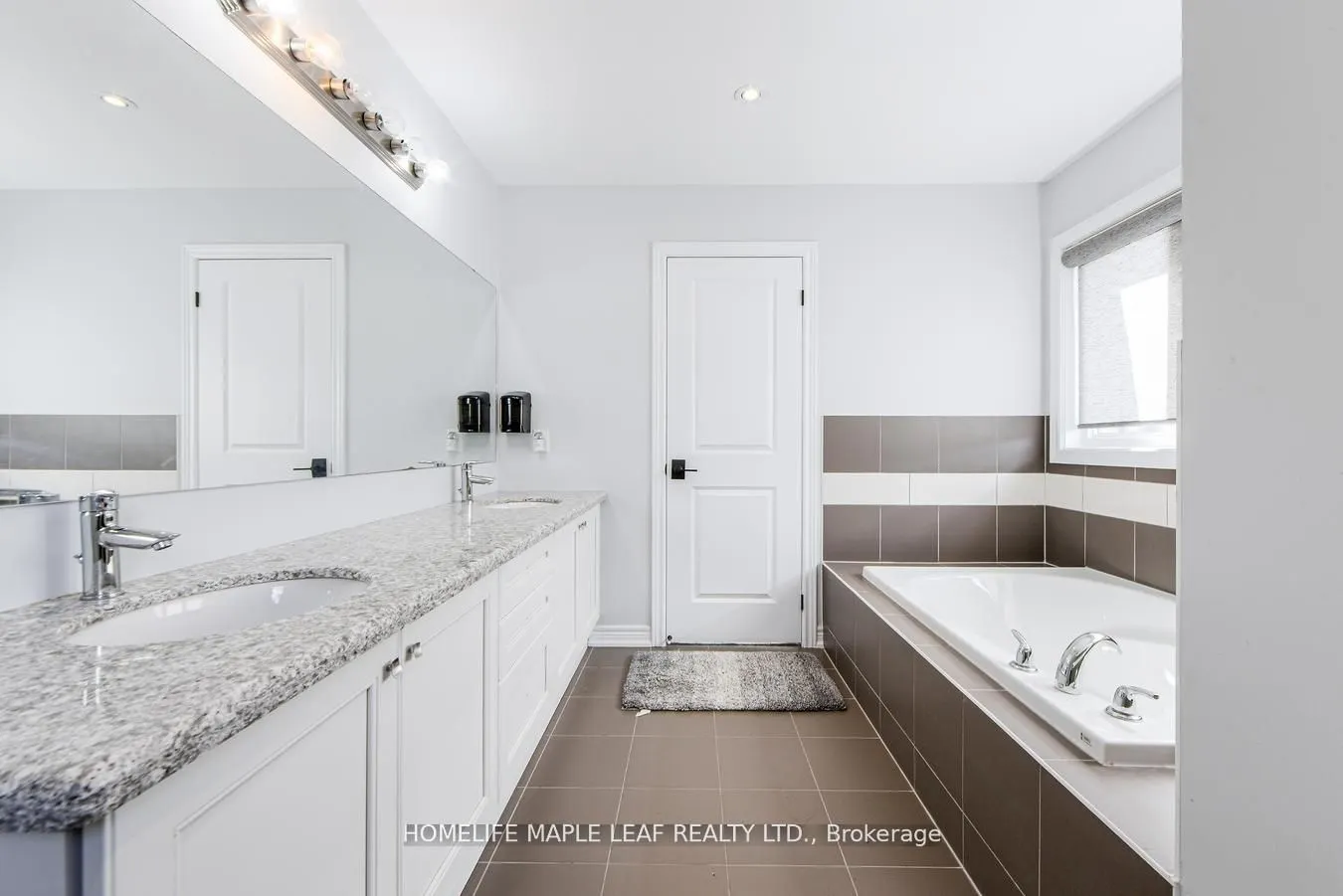 118 Lorne Thomas Place