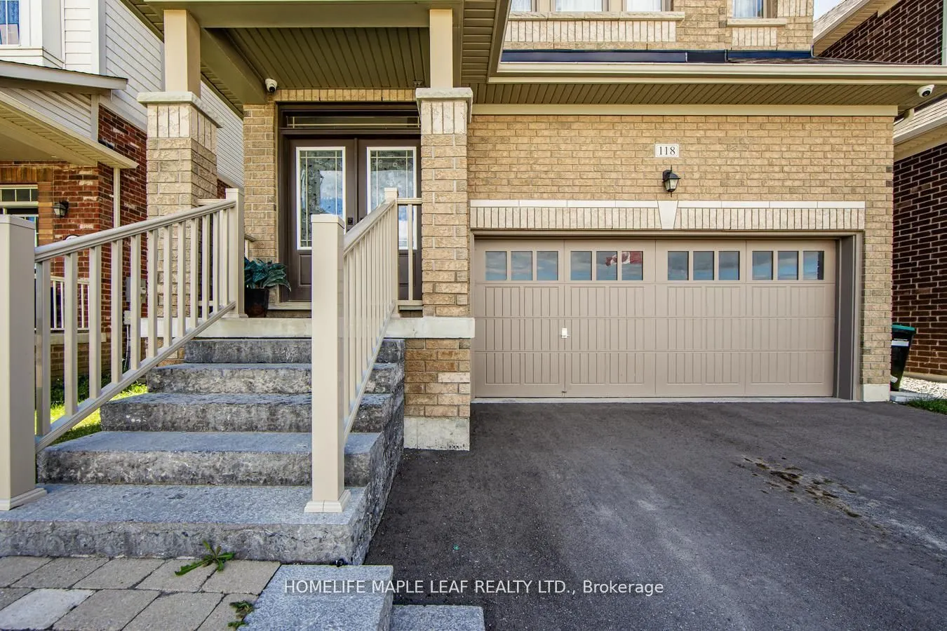 118 Lorne Thomas Place
